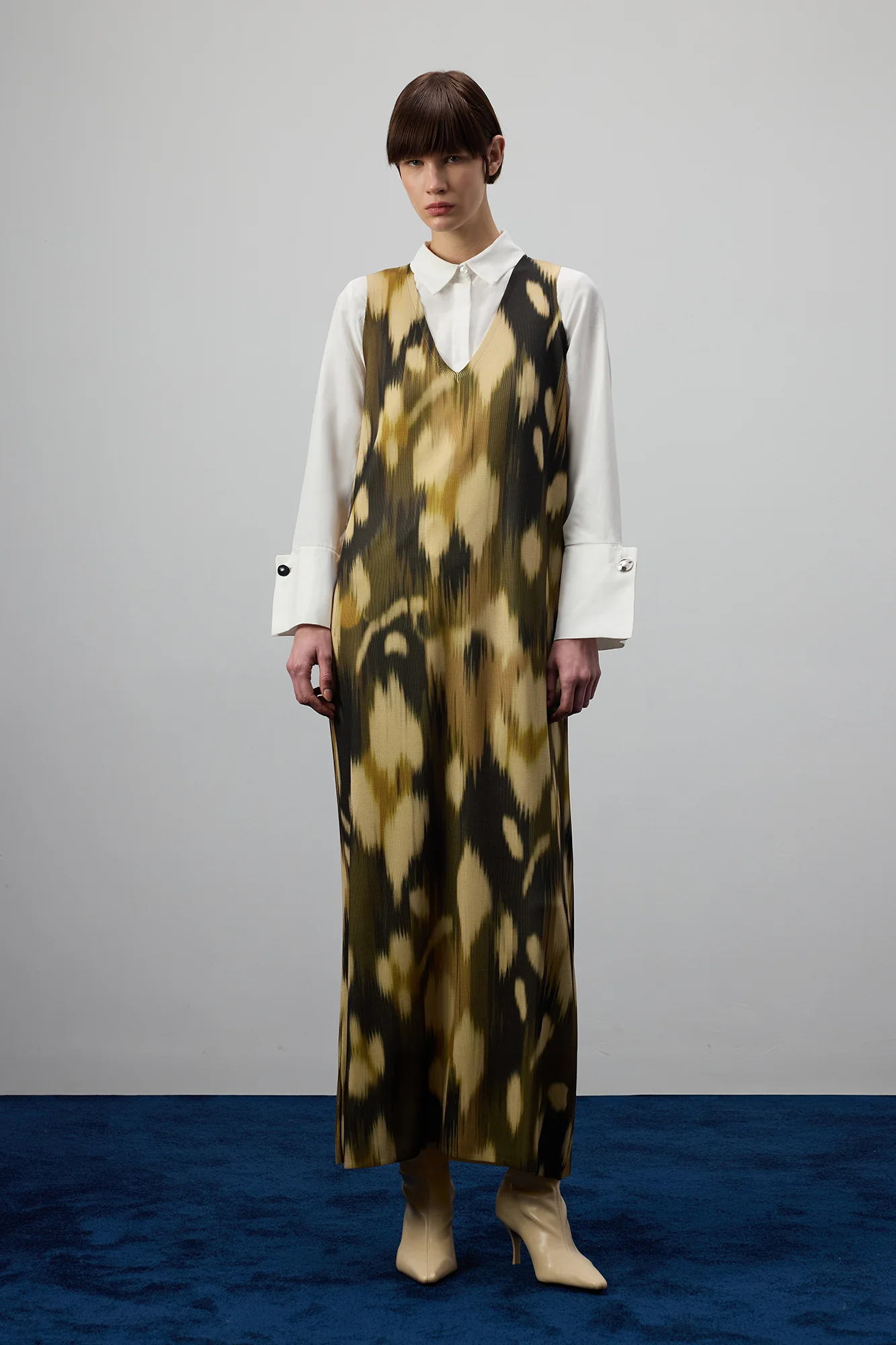 ABSTRACT PATTERNED KNITWEAR JACKET - Image 2