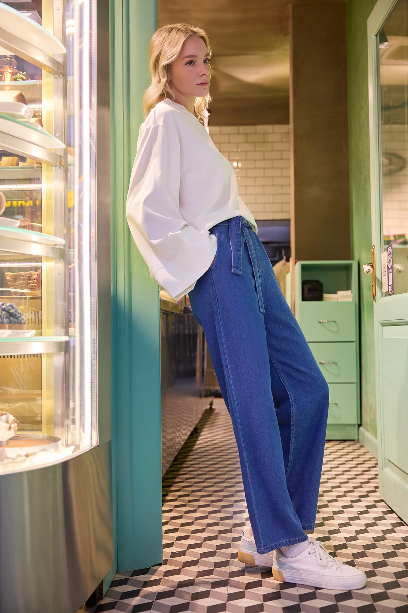 BELTED WAIST DENIM TROUSERS - Image 2