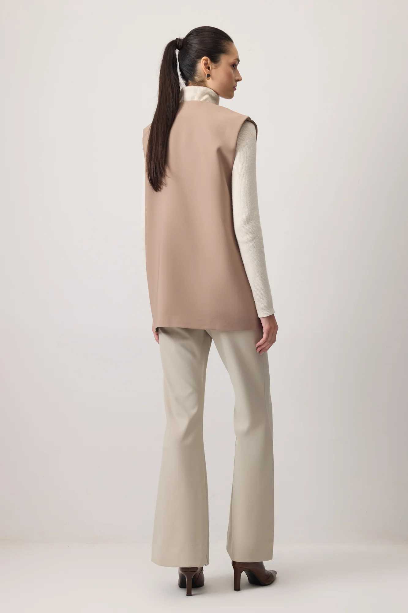 BUTTON DETAILED CREPE VEST - Image 5