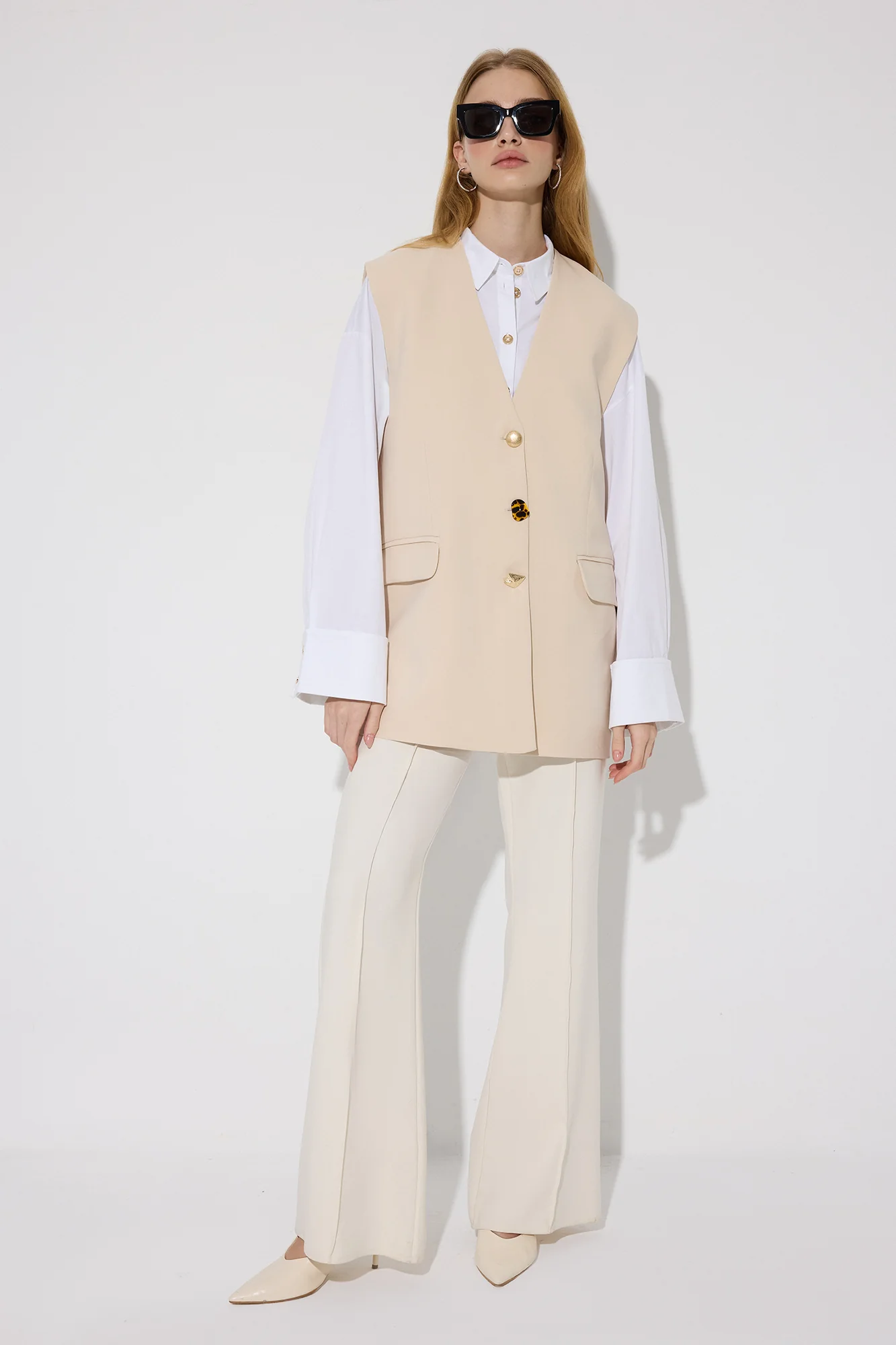 BUTTON DETAILED CREPE VEST - Image 3