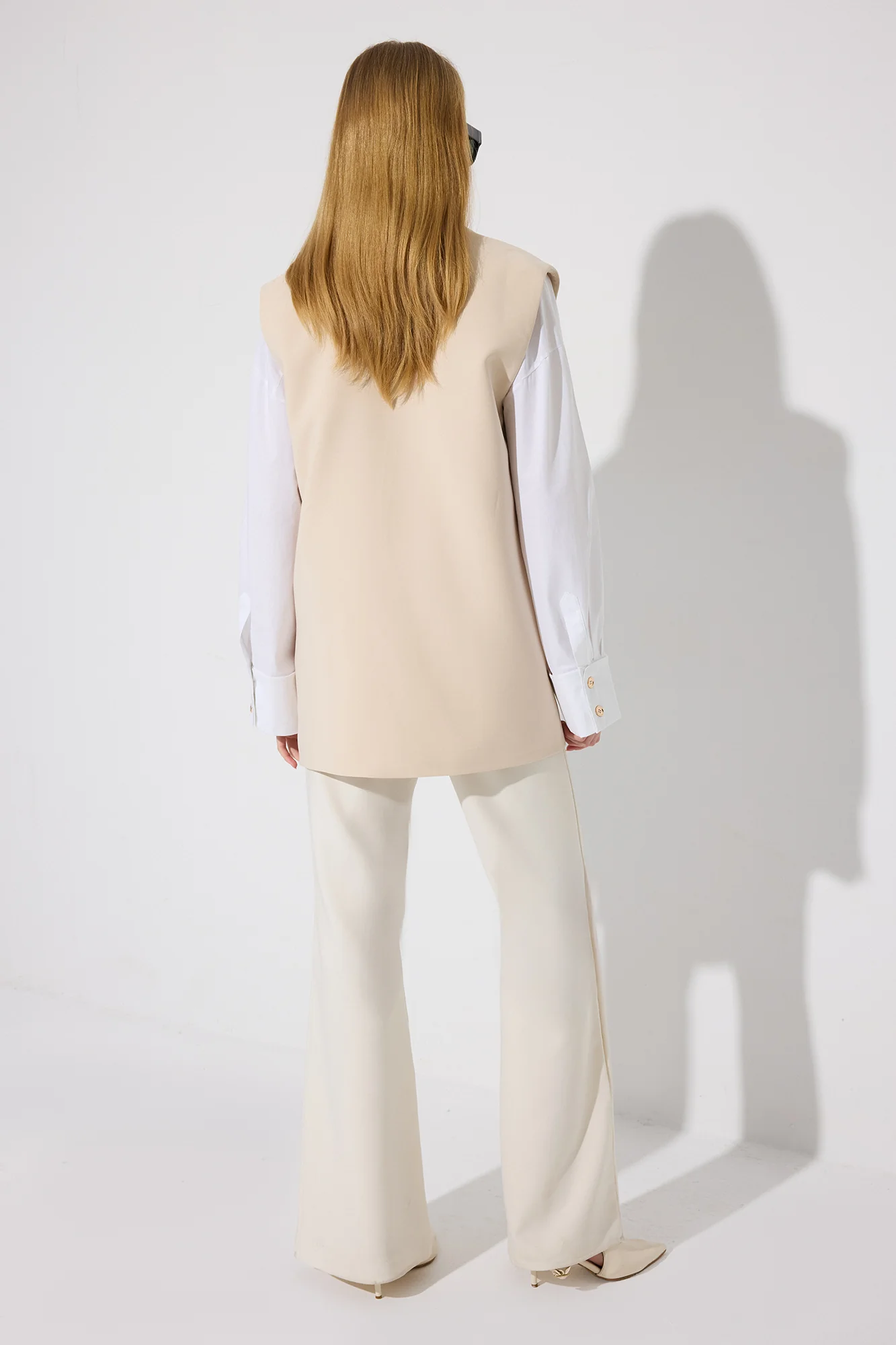 BUTTON DETAILED CREPE VEST - Image 4