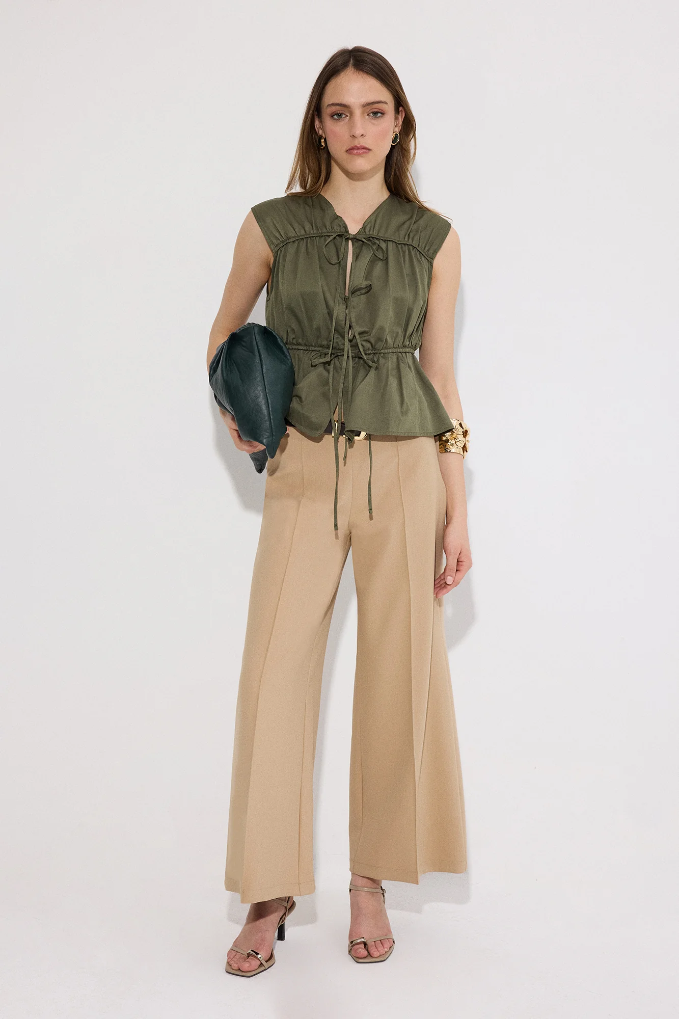 GATHERED VEST - Image 3