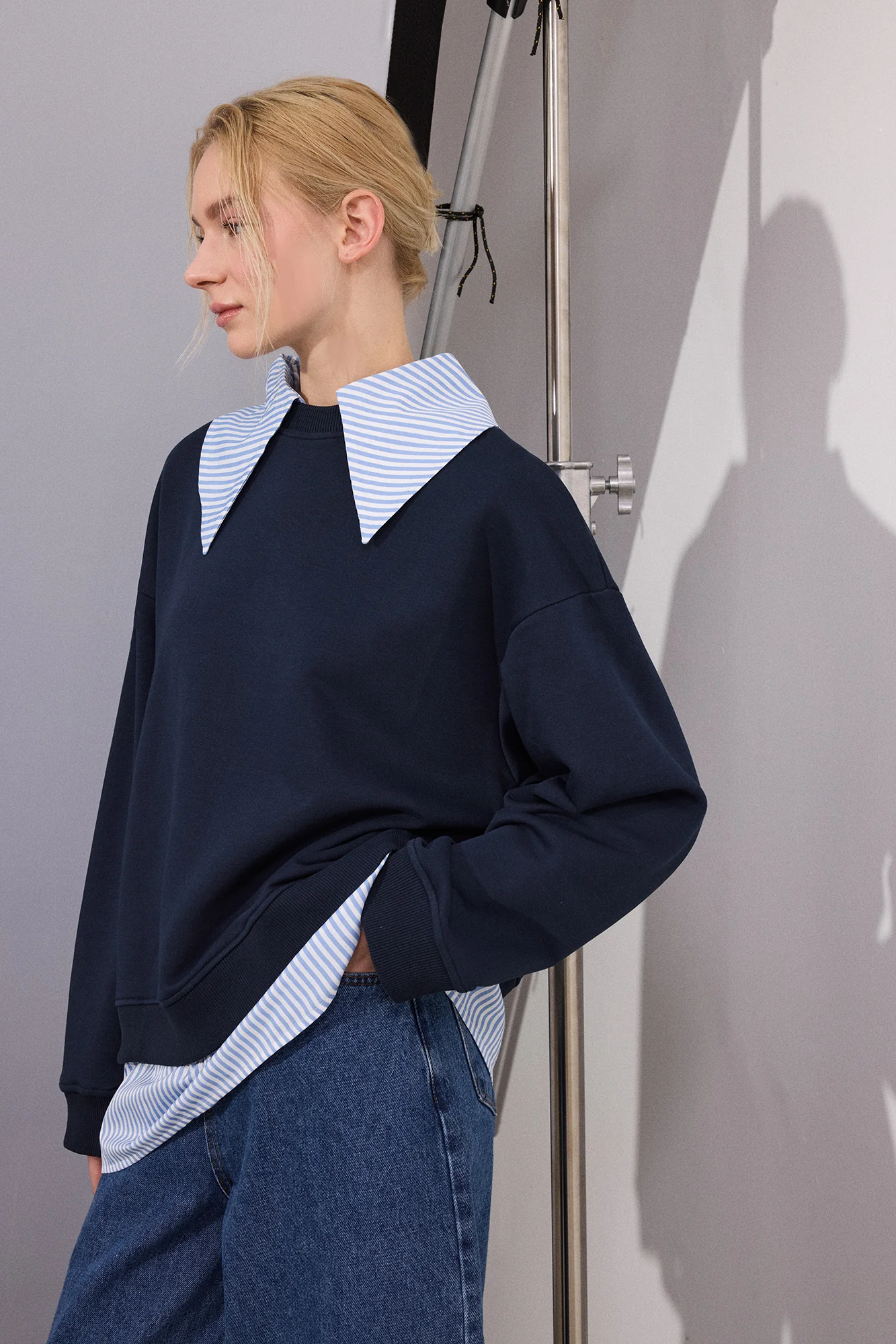 STRİPED WİDE-NECK SWEATSHİRT - Image 2