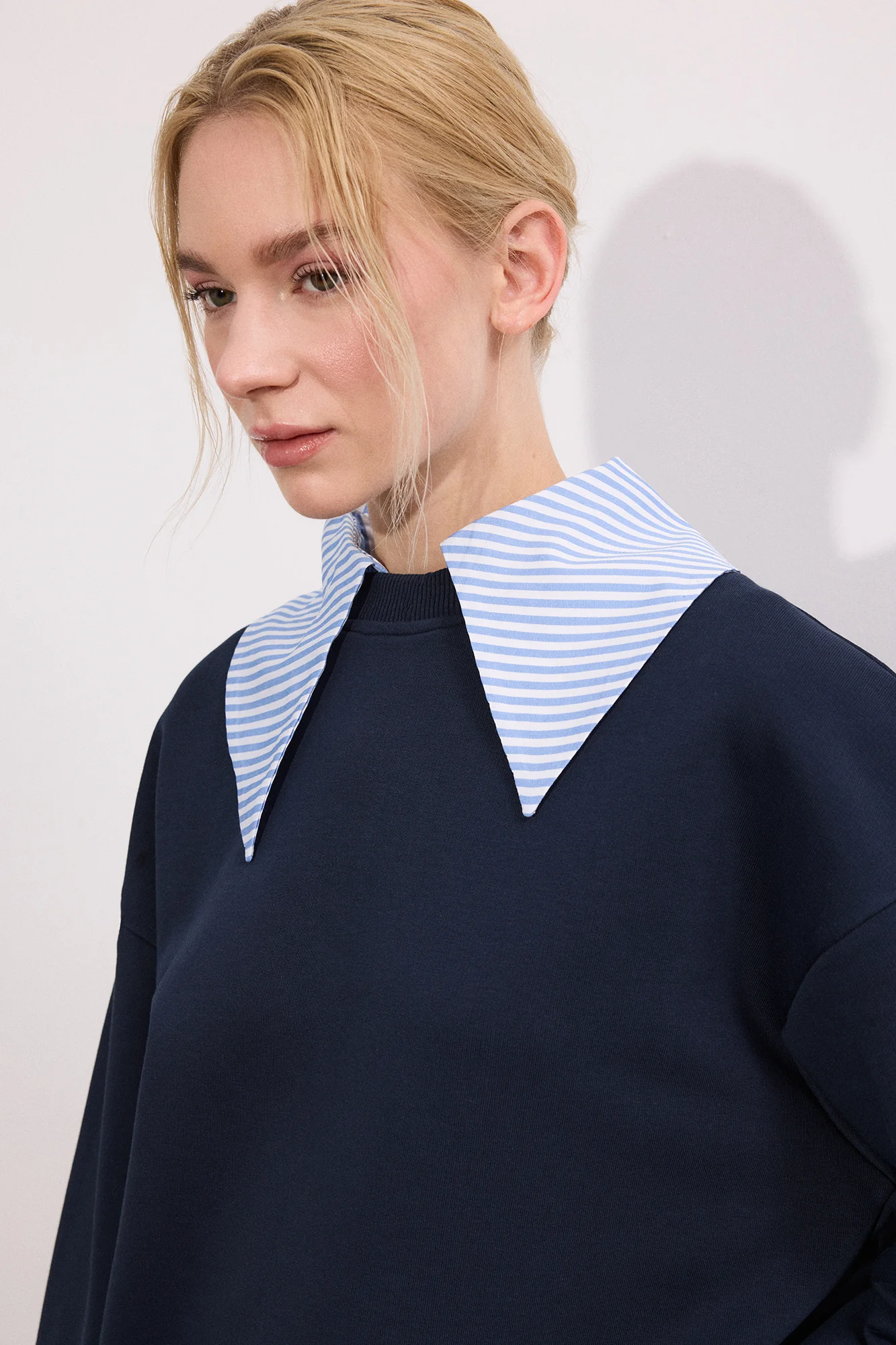 STRİPED WİDE-NECK SWEATSHİRT - Image 4