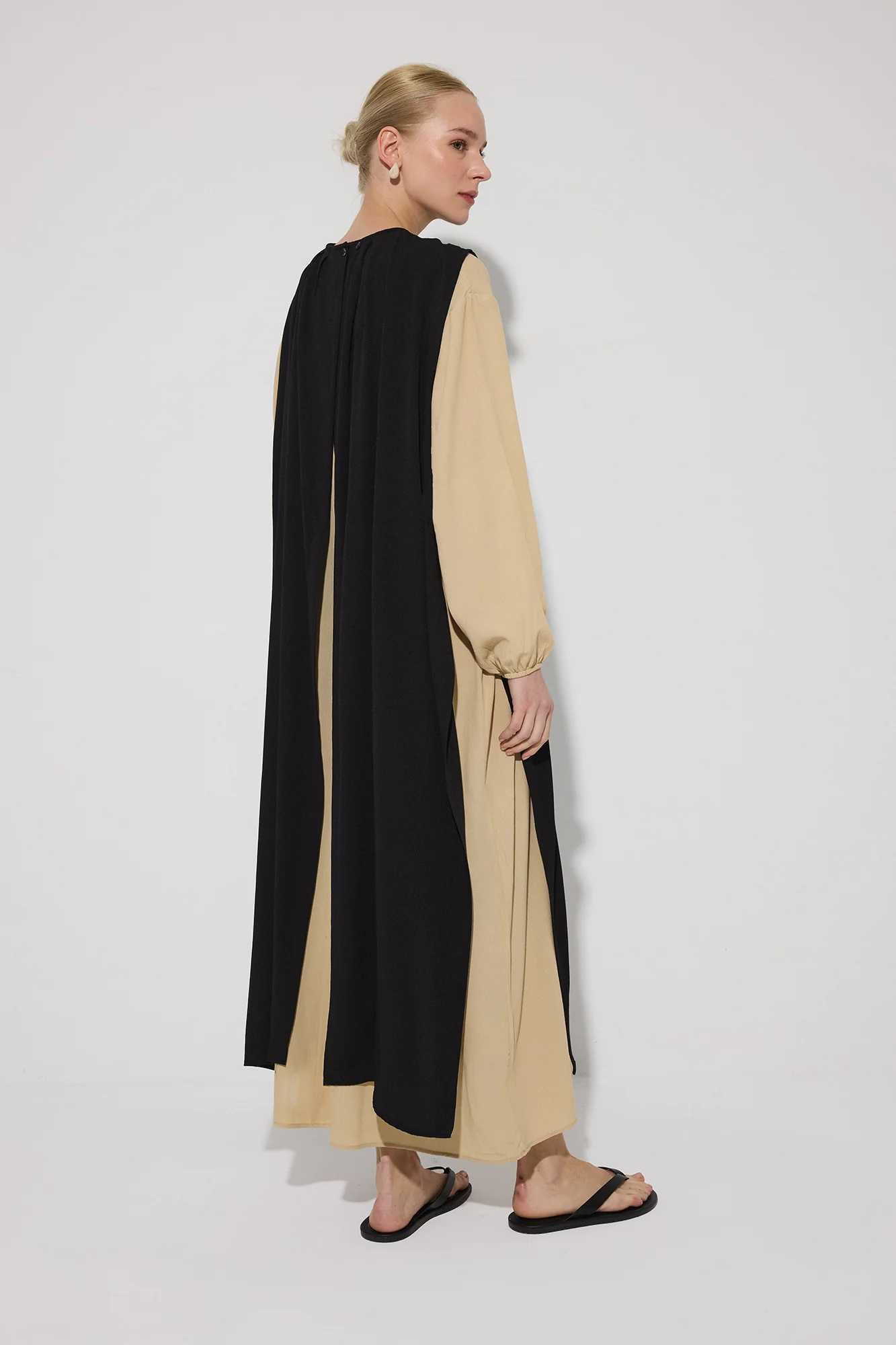 CONTRASTING COLORED DRESS - Image 5