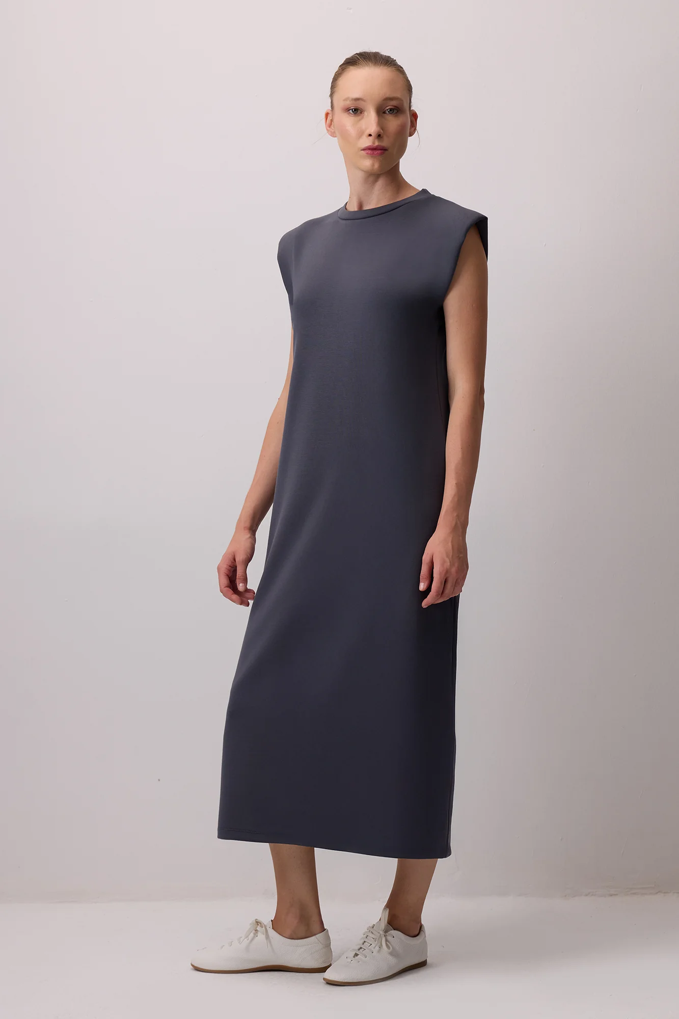 CREW NECK PADDED DRESS - Image 4