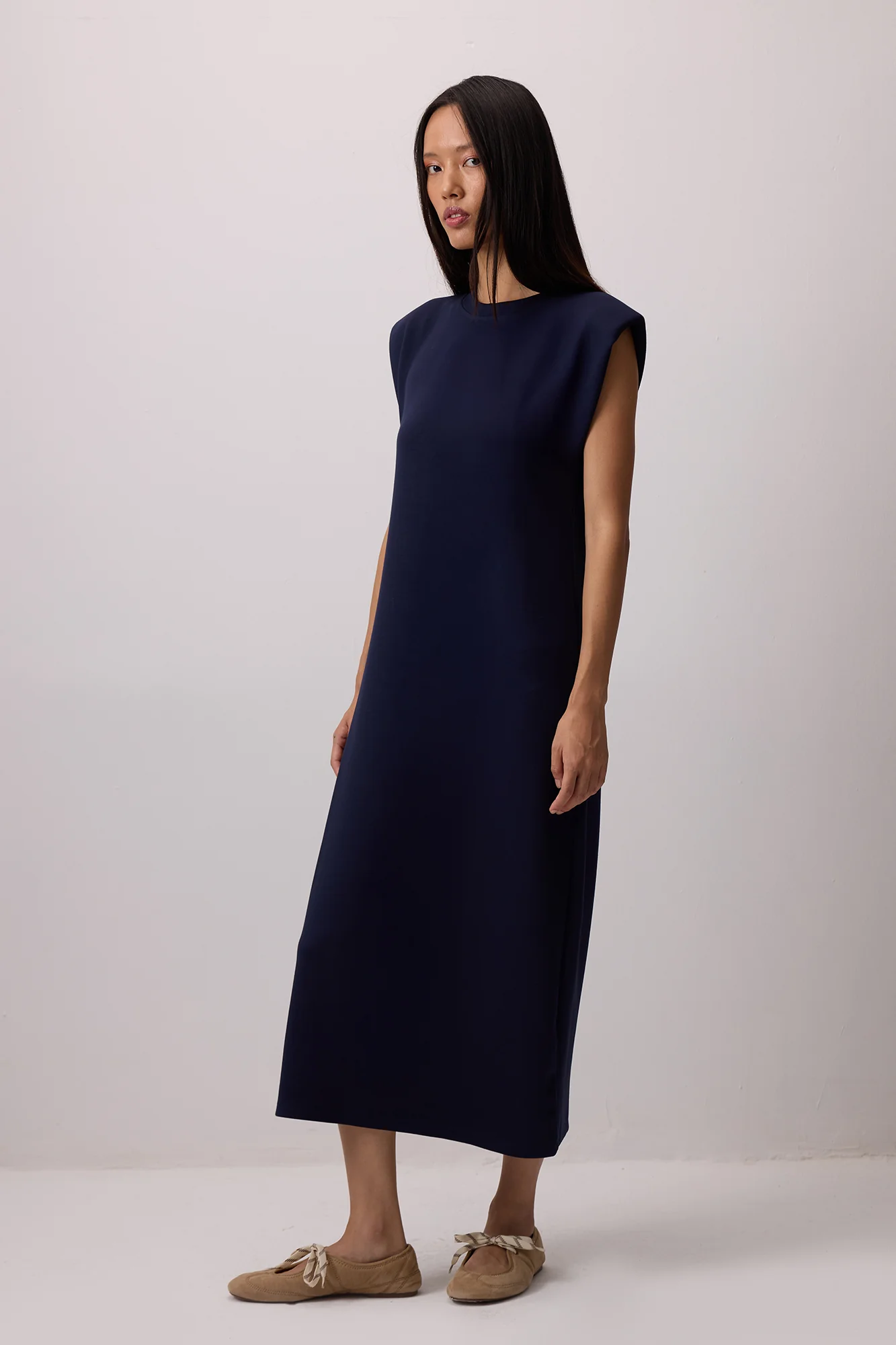 CREW NECK PADDED DRESS - Image 3
