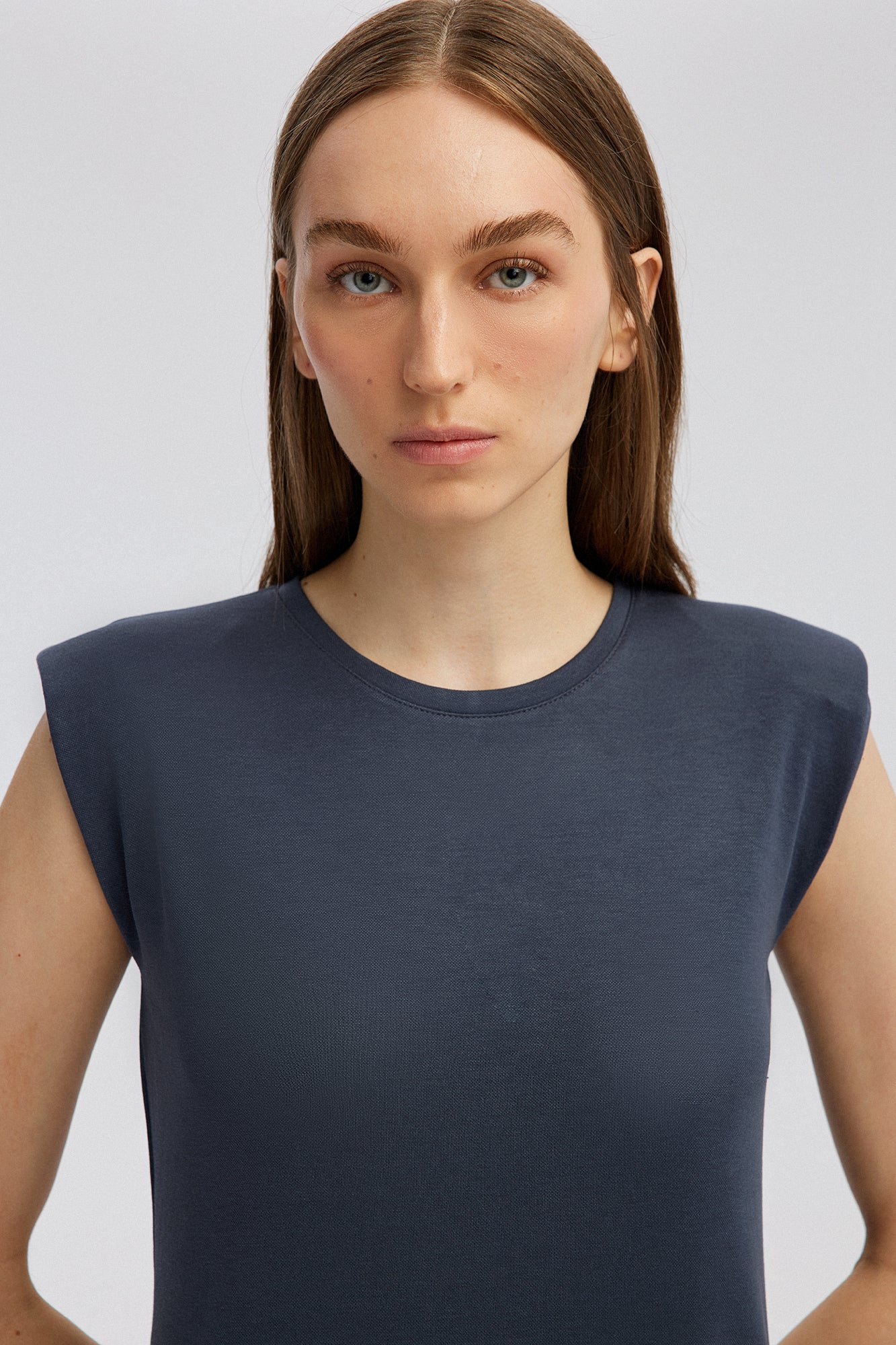 CREW NECK PADDED DRESS - Image 5