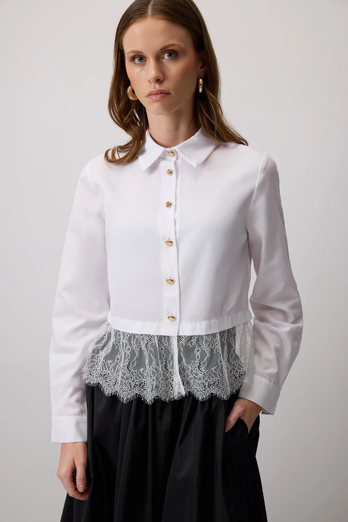 LACE DETAILED CROP SHIRT - Image 3