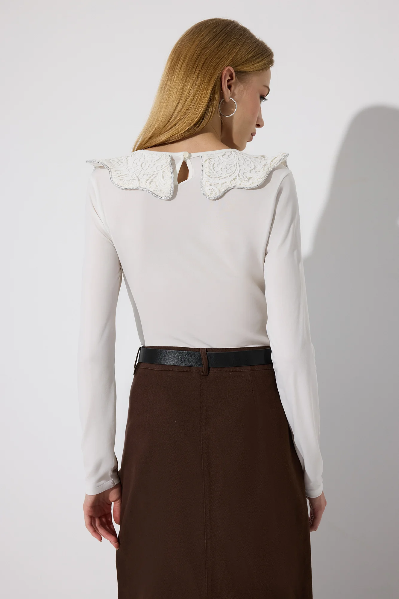 LACE COLLAR SNAP-BUTTON BODY - Image 5