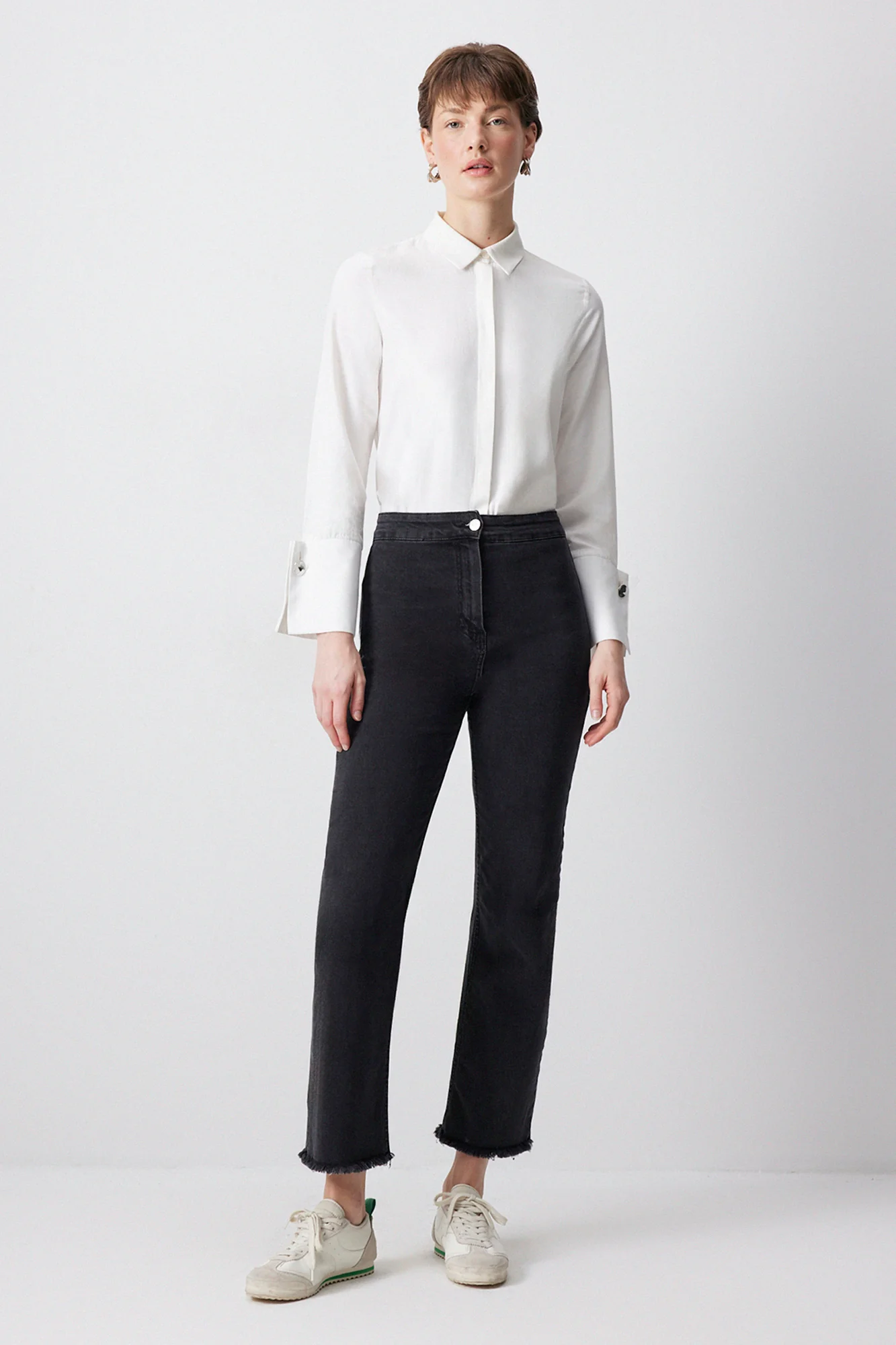 DENIM TROUSERS WITH FRINGED CUFF - Image 3