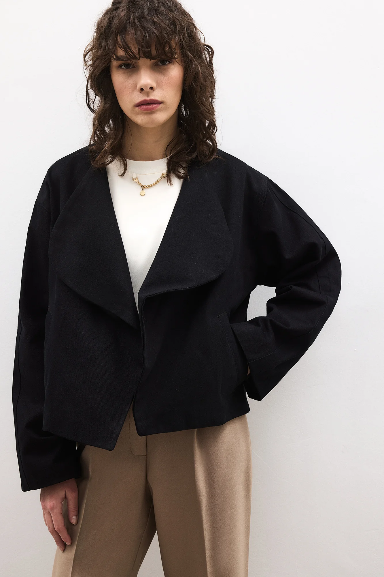 DOUBLE-BREASTED SHORT JACKET - Image 4