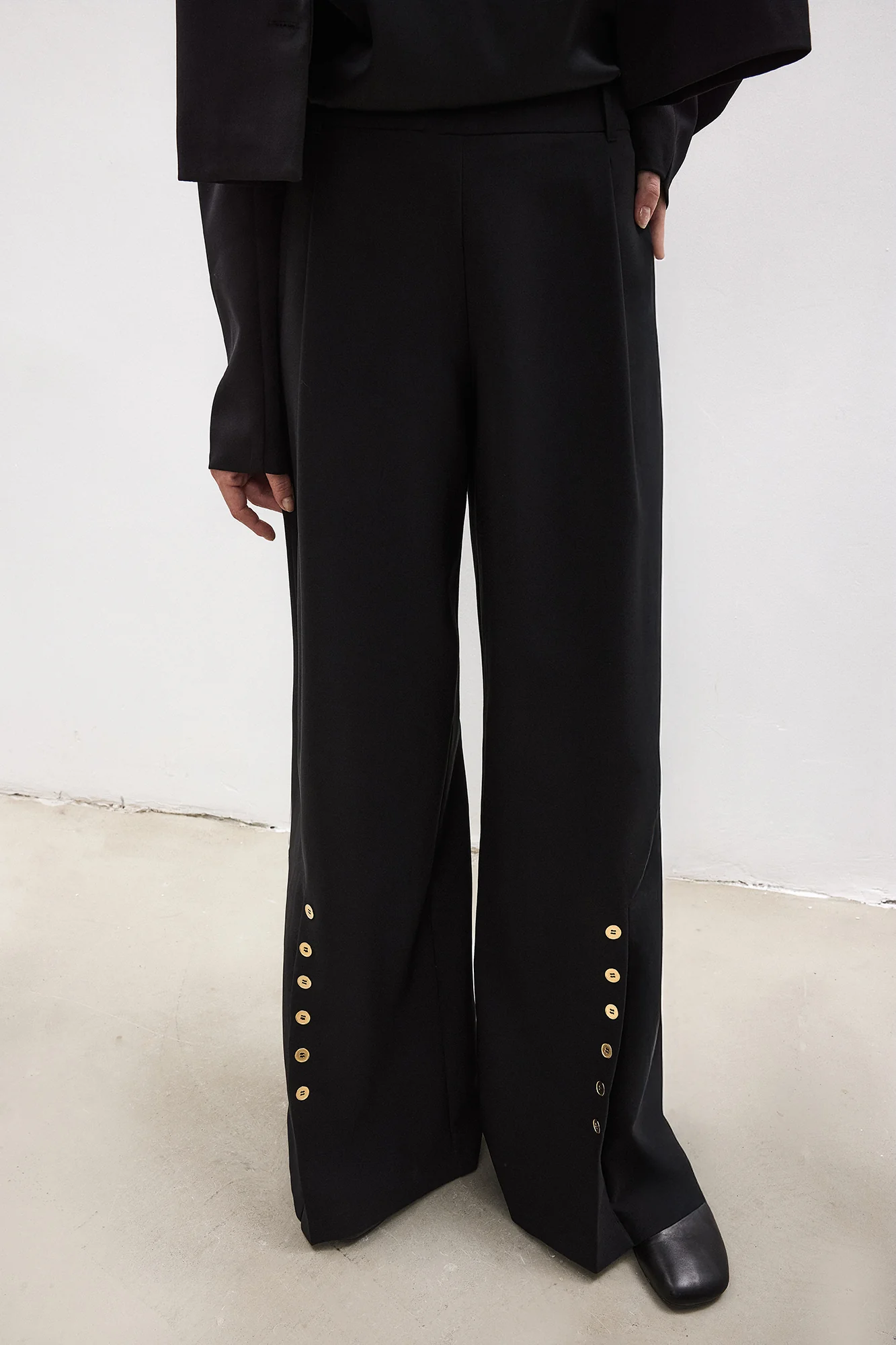 DÜĞME DETAYLI PANTOLON - Image 4