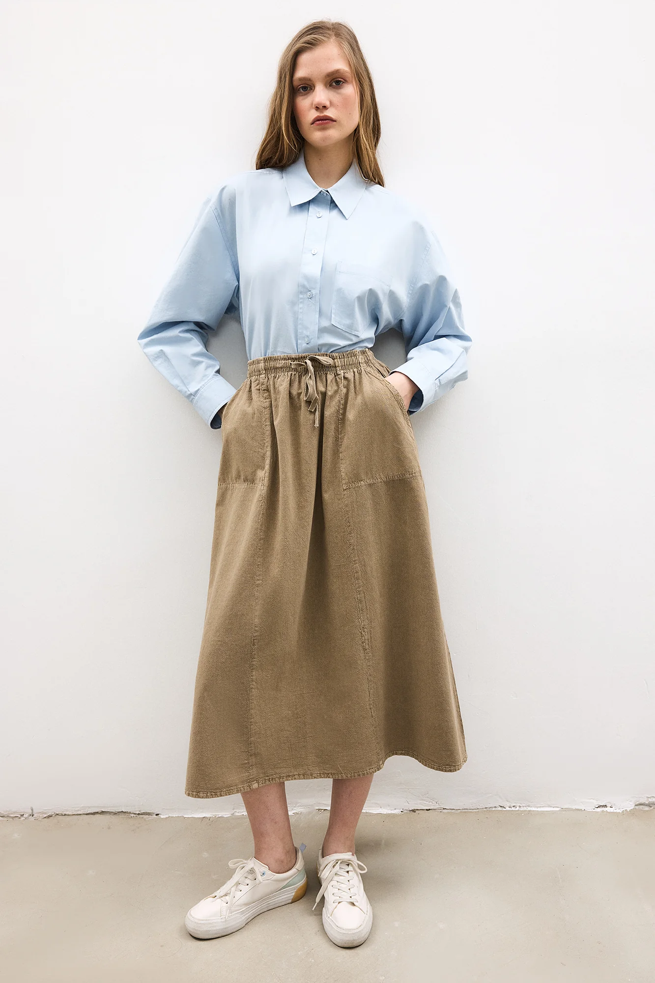 ELASTIC WAIST SKIRT WITH POCKETS - Image 3