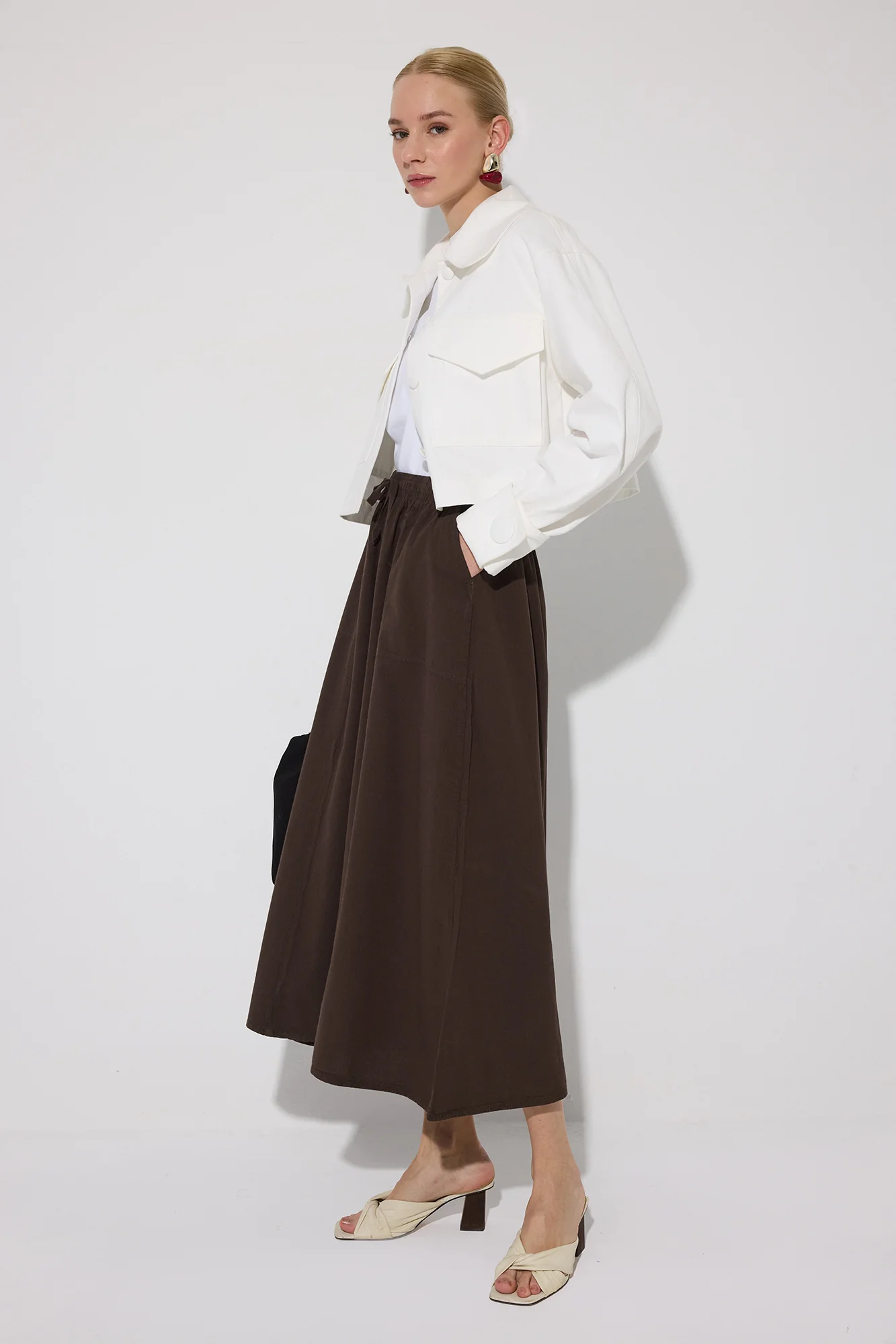 ELASTIC WAIST SKIRT WITH POCKETS - Image 4