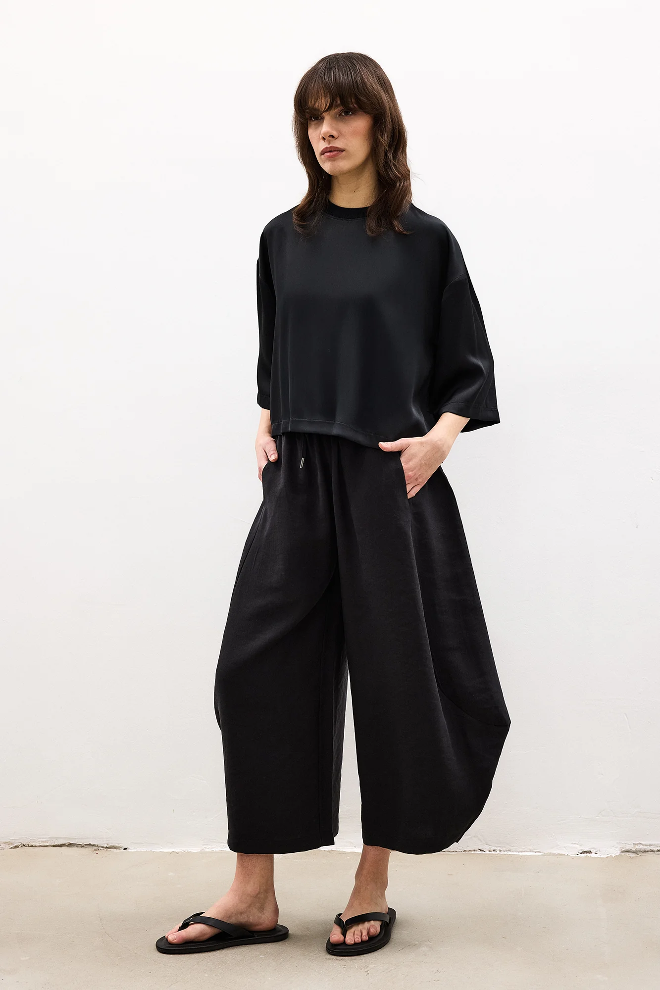 ELASTICATED WAIST BAGGY TROUSERS - Image 3