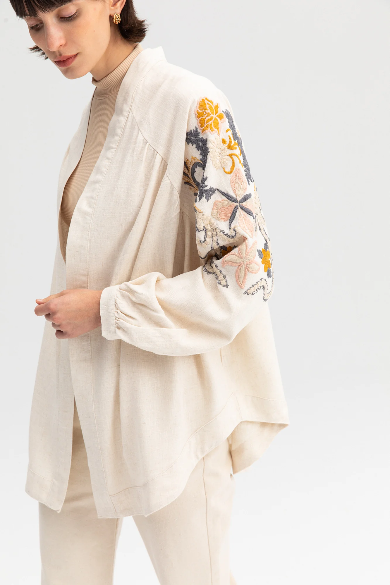 EMBROIDERED LINEN KIMONO JACKET - Image 6