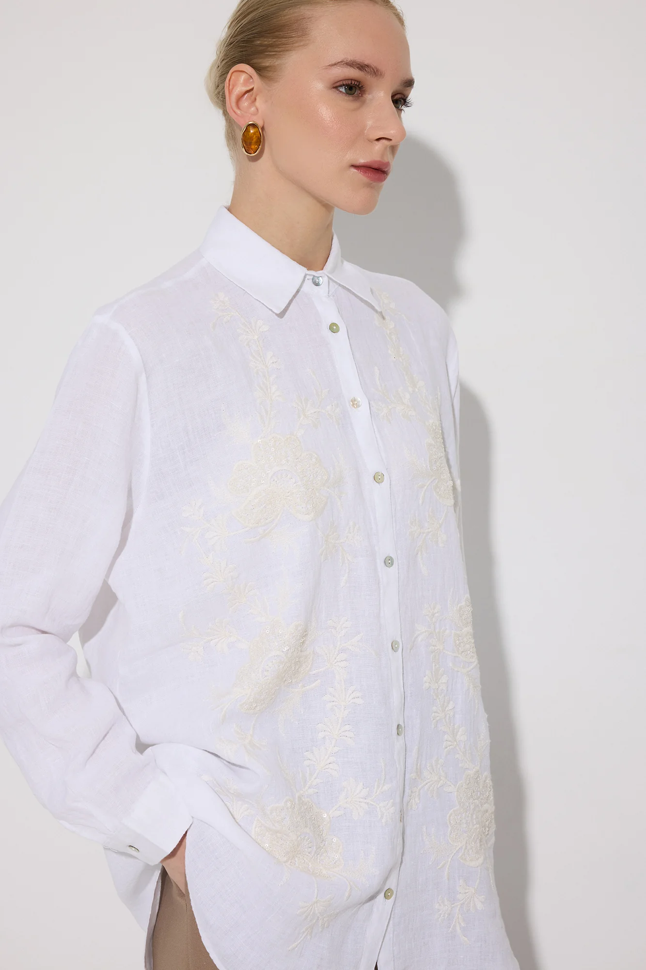 EMBROIDERED LINEN SHIRT - Image 3