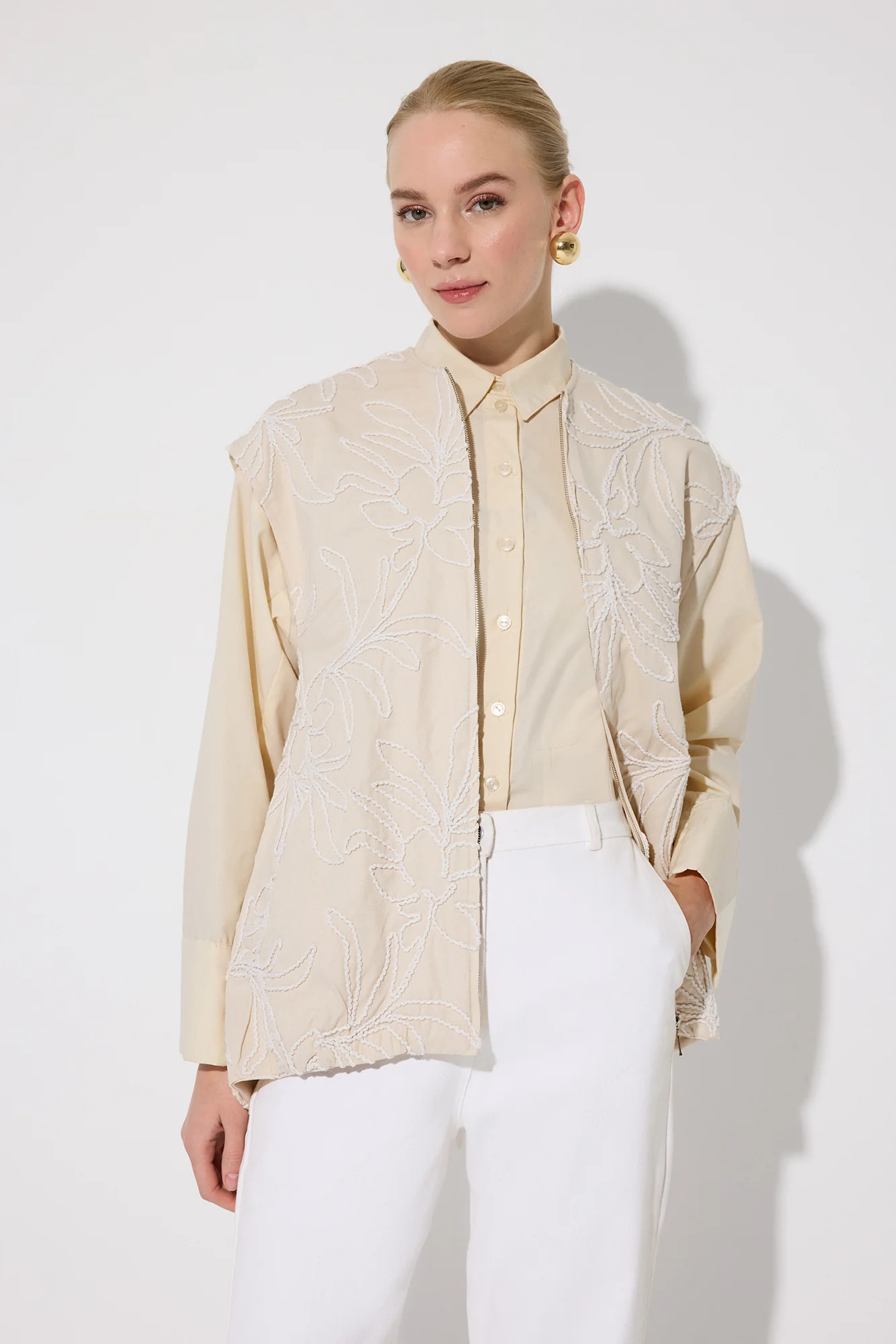 EMBROIDERED LONG GABARDINE VEST - Image 4