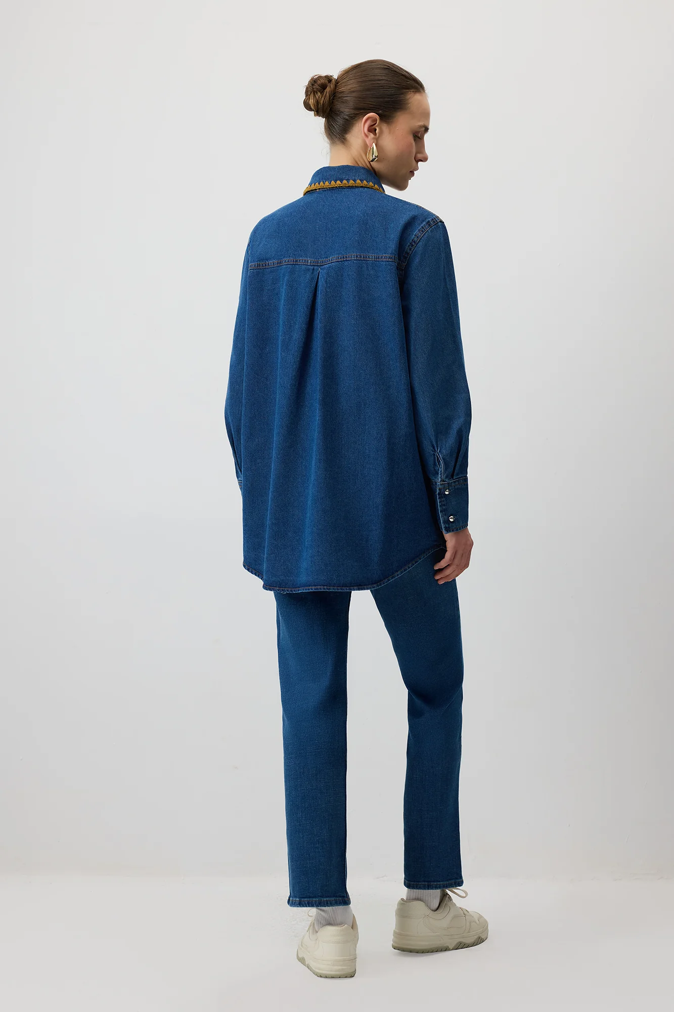 EMBROIDERED DENIM SHIRT - Image 7