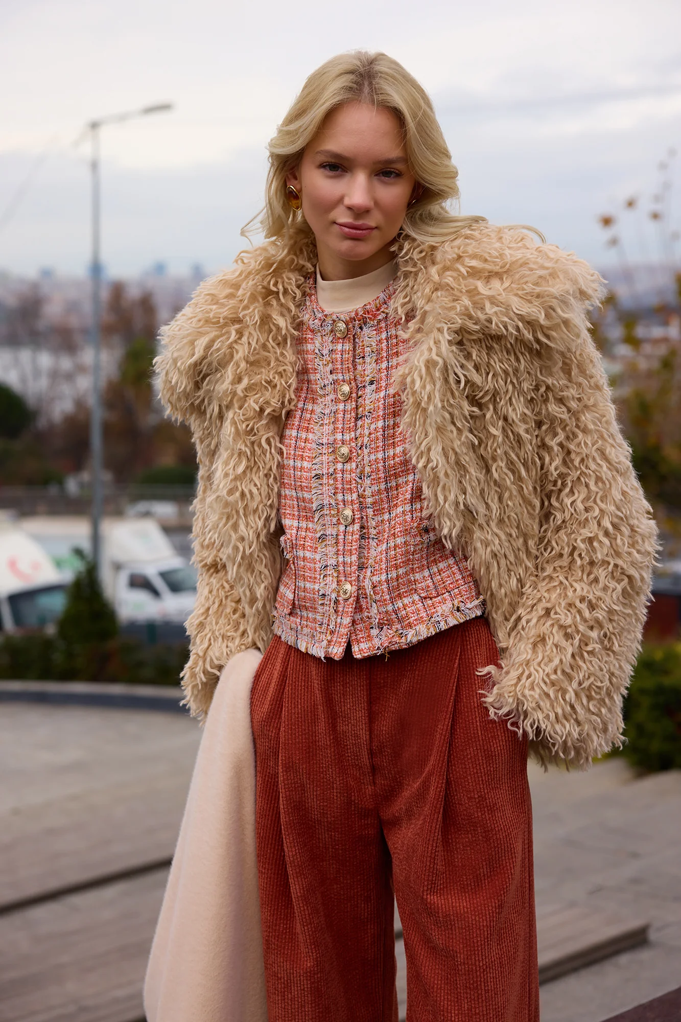 FAUX FUR COAT - Image 4