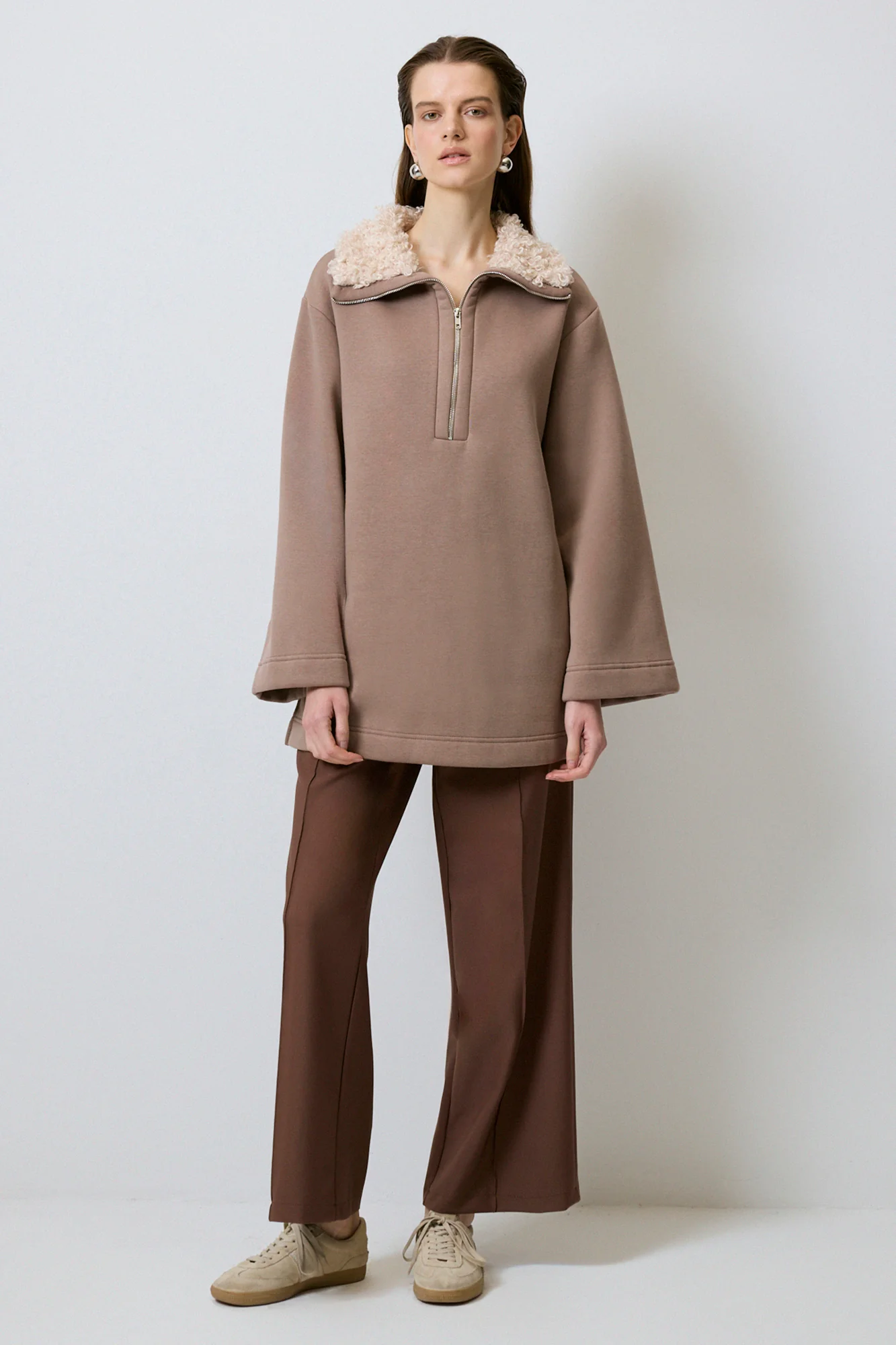 FAUX FUR COLLAR SWEATSHIRT - Image 3