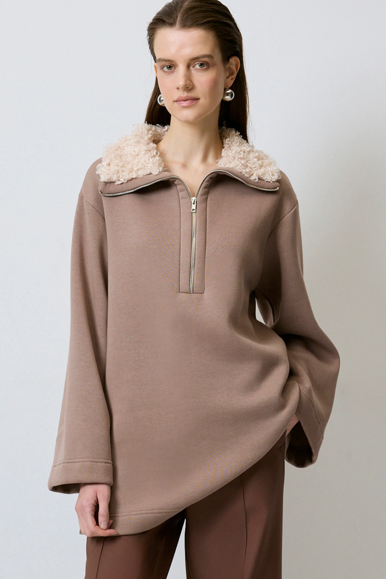 FAUX FUR COLLAR SWEATSHIRT - Image 4
