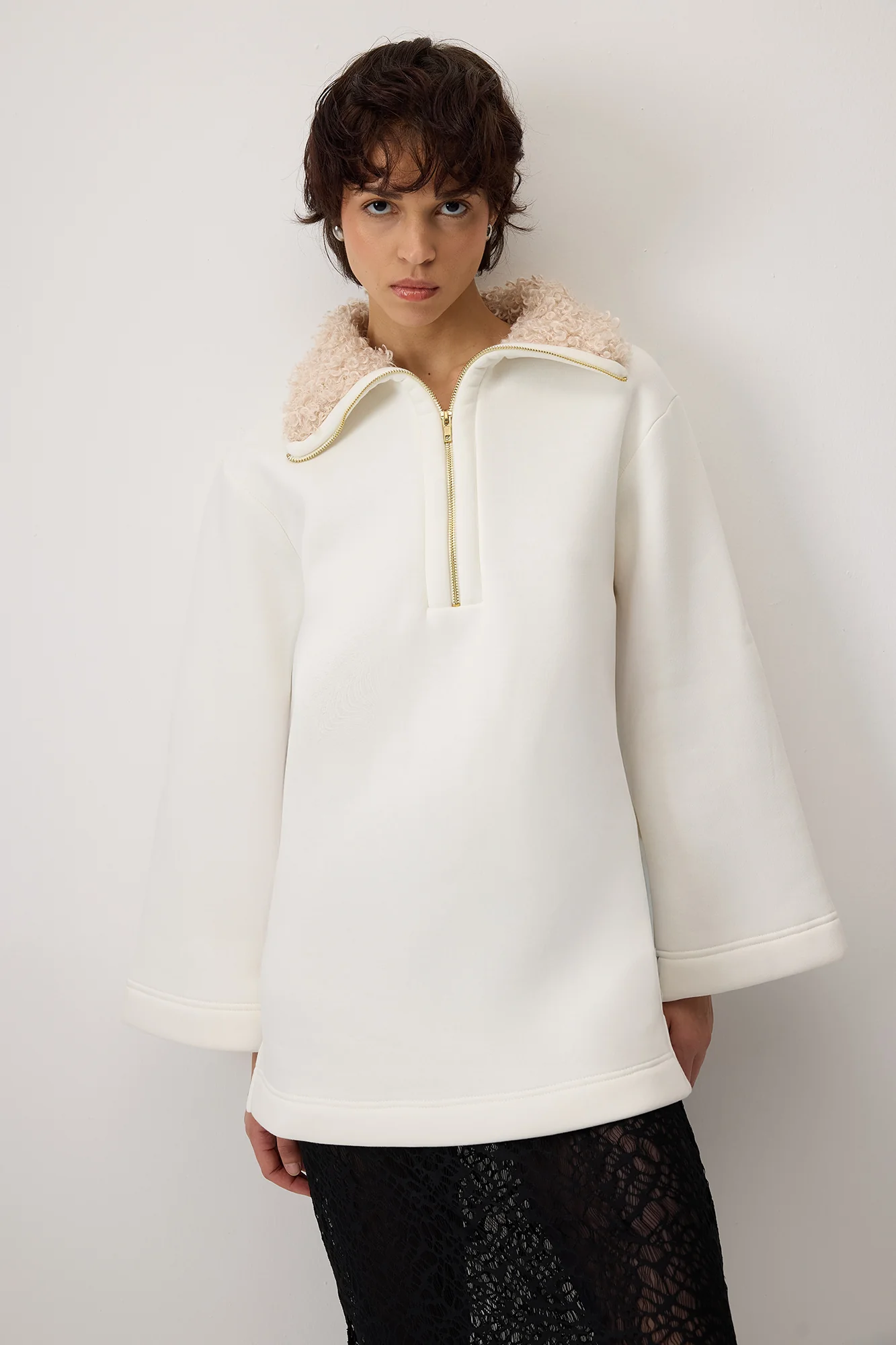 FAUX FUR COLLAR SWEATSHIRT - Image 3