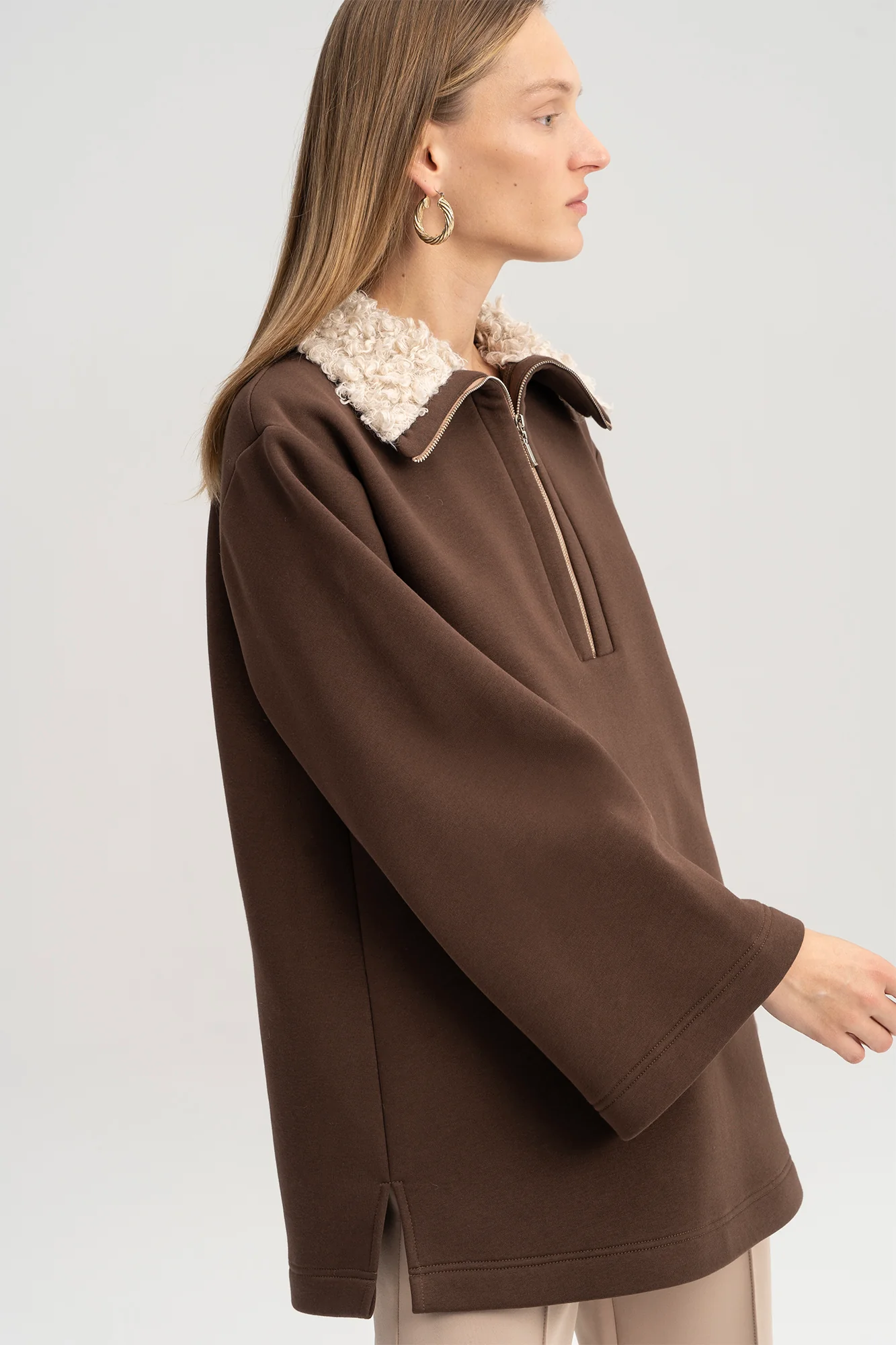 FAUX FUR COLLAR SWEATSHIRT - Image 4