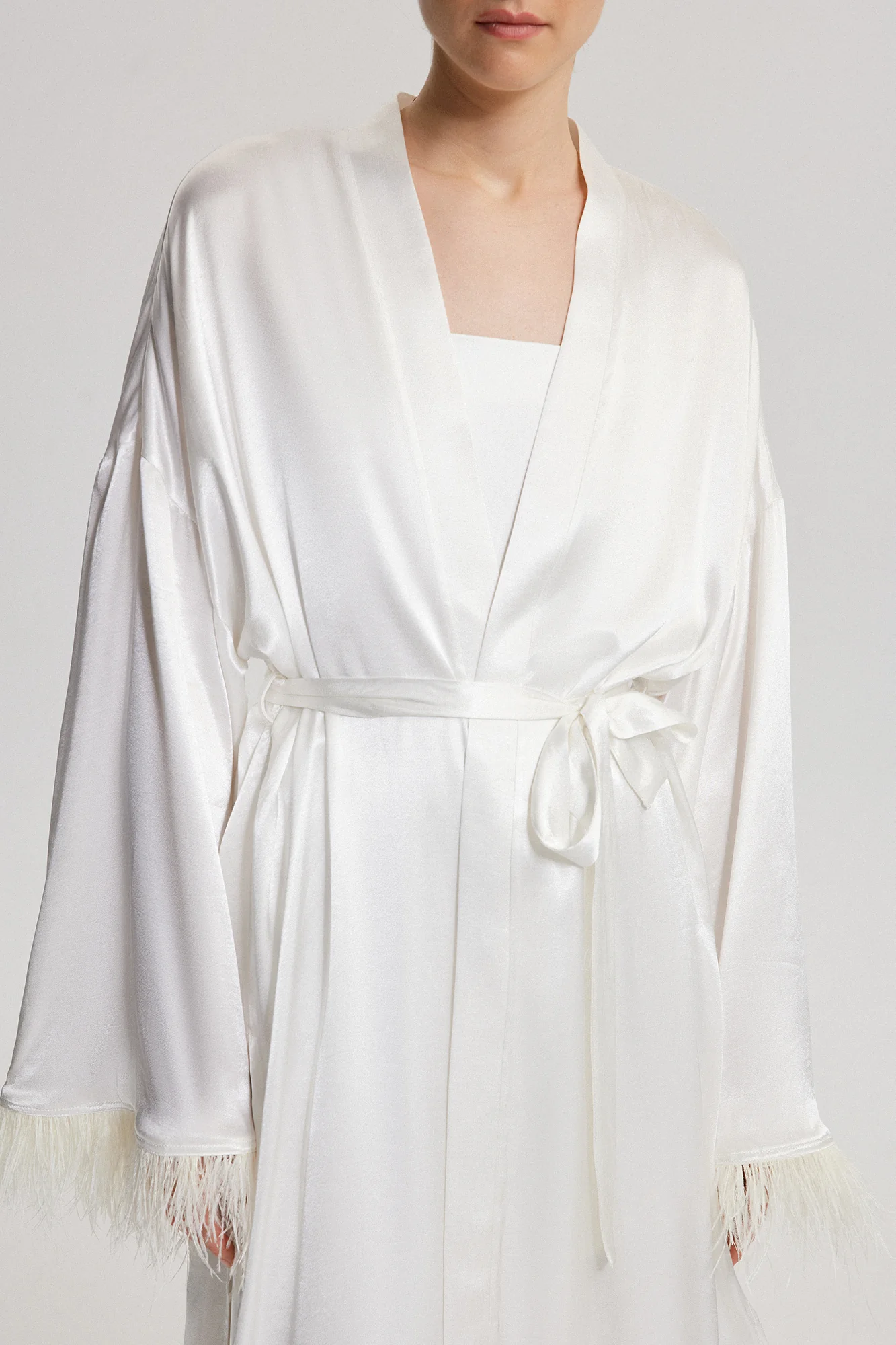 FEATHER DETAILED SATIN BRIDE KIMONO - Image 6