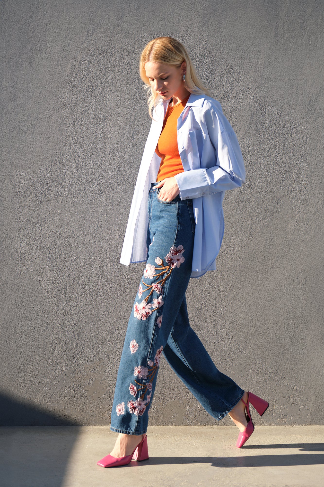 FLORAL EMBROIDERED DENIM TROUSERS - Image 3