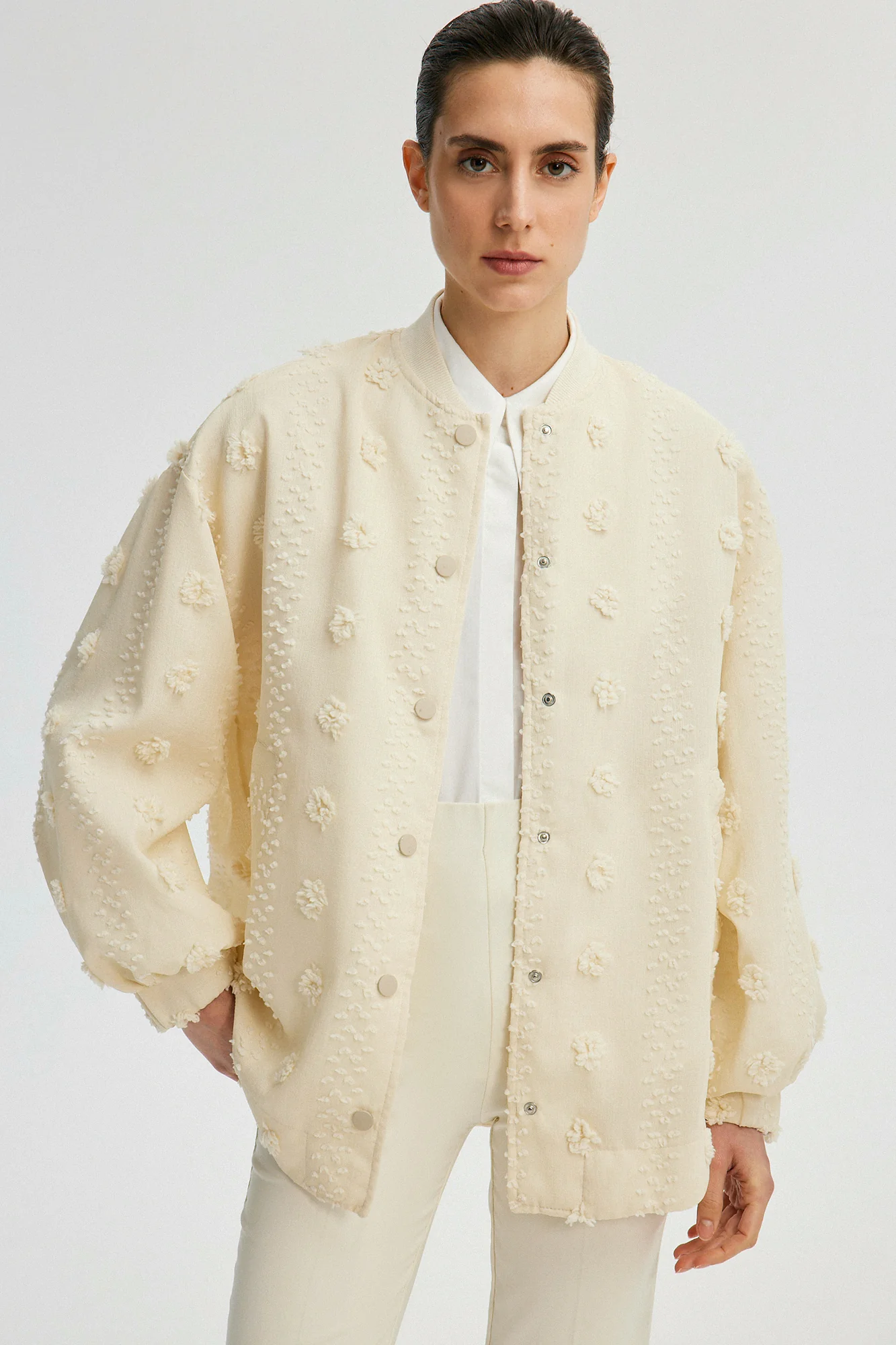 FLORAL LACE BOMBER JACKET - Image 2