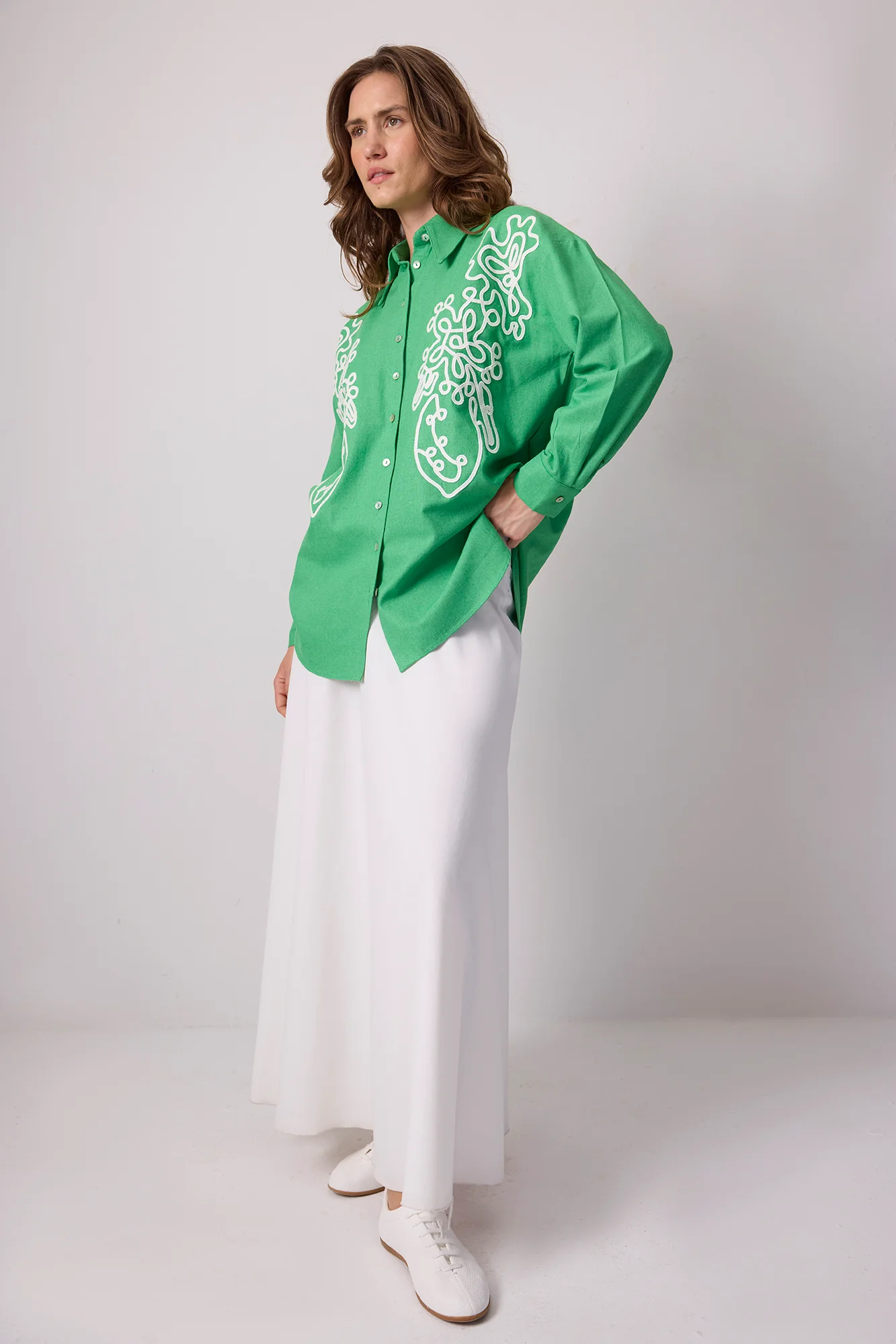 CONTRAST EMBROIDERED SHIRT - Image 3