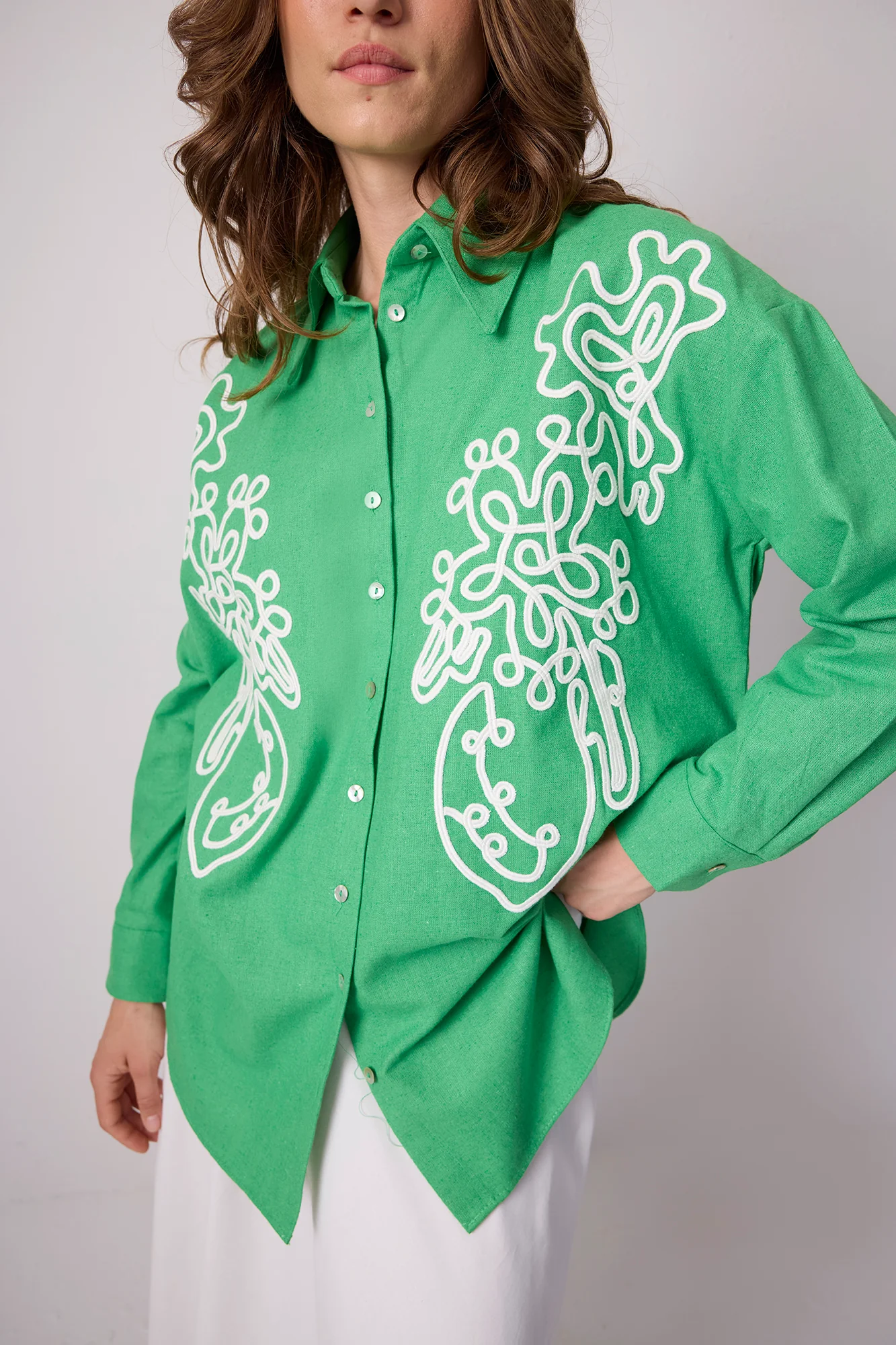 CONTRAST EMBROIDERED SHIRT - Image 5