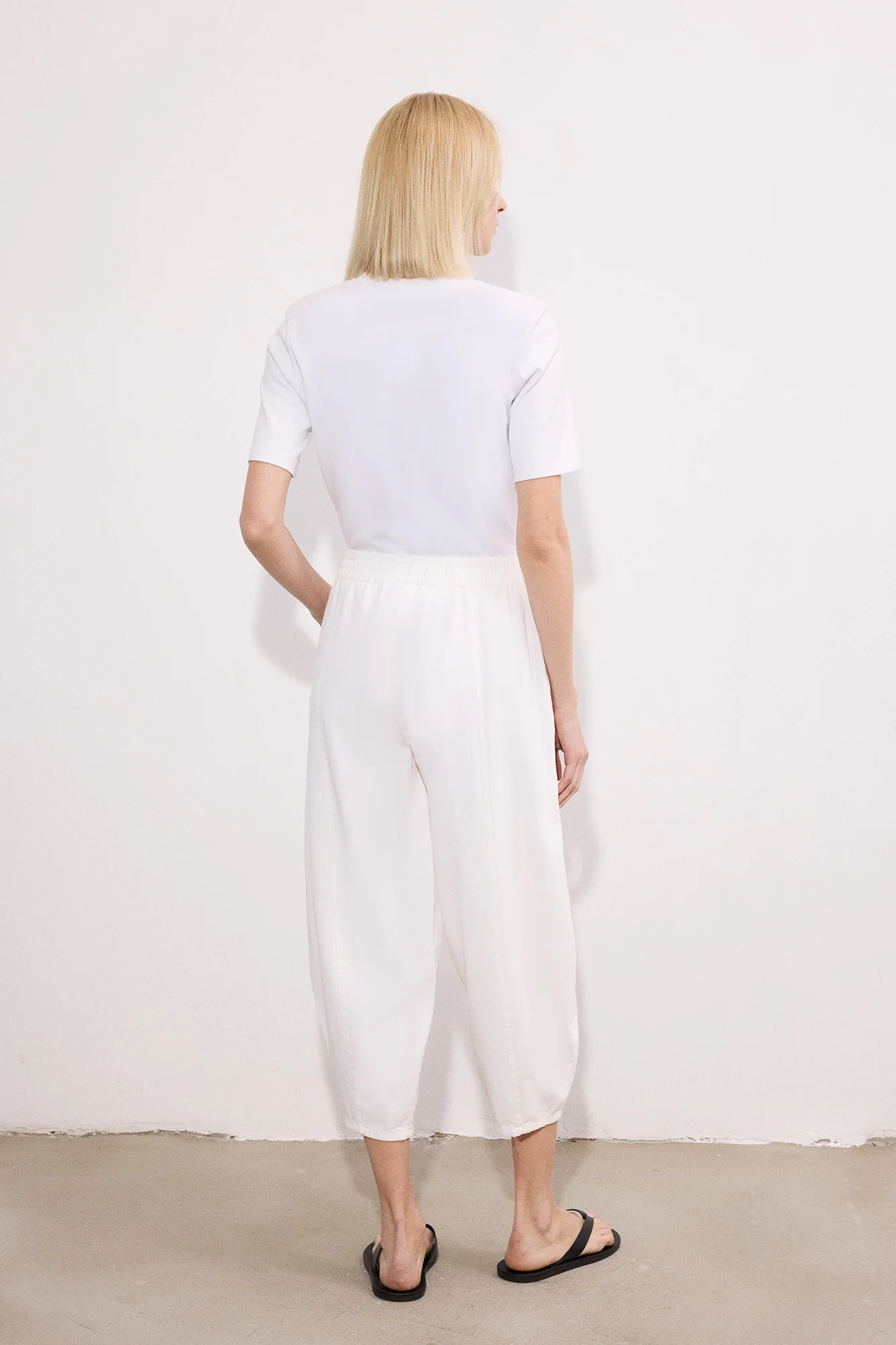 GABARDINE BALLOON PANTS WITH ELASTIC WAISTBAND - Image 6