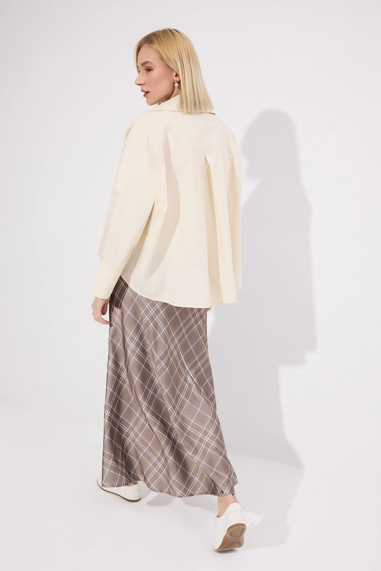 GINGHAM SATIN SKIRT - Image 5