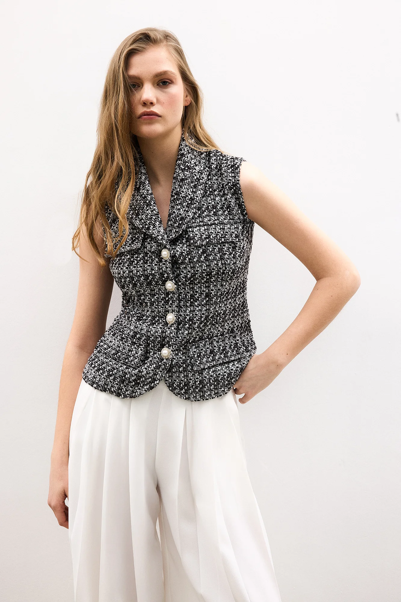 GLITTERED TWEED VEST - Image 4