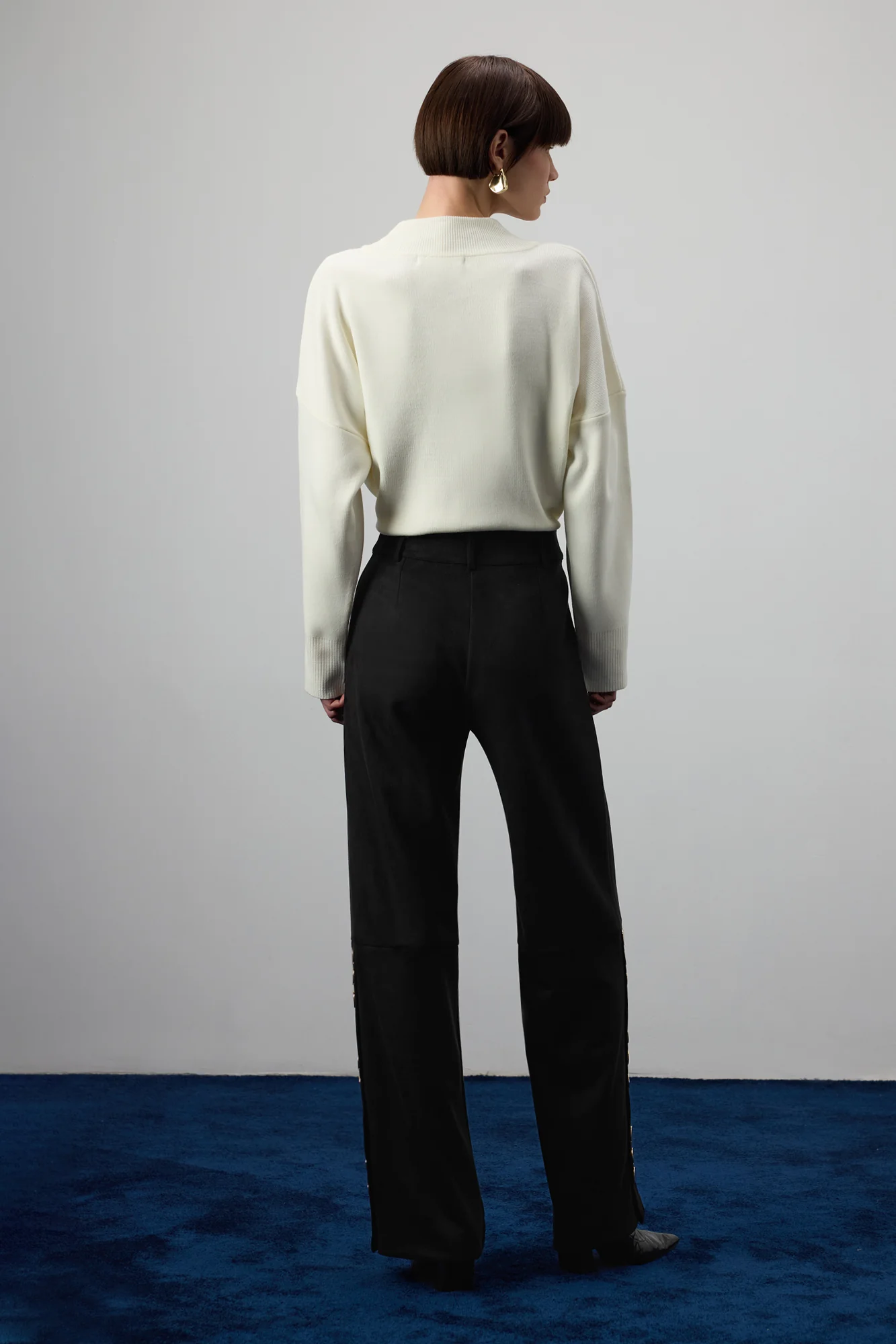 GOLD BUTTON SUEDE PANTS - Image 4