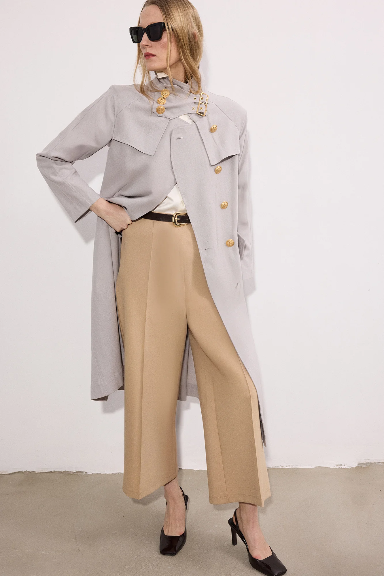 GOLD BUTTONED DOUBLE BREASTED LINEN TRENCH COAT - Image 4