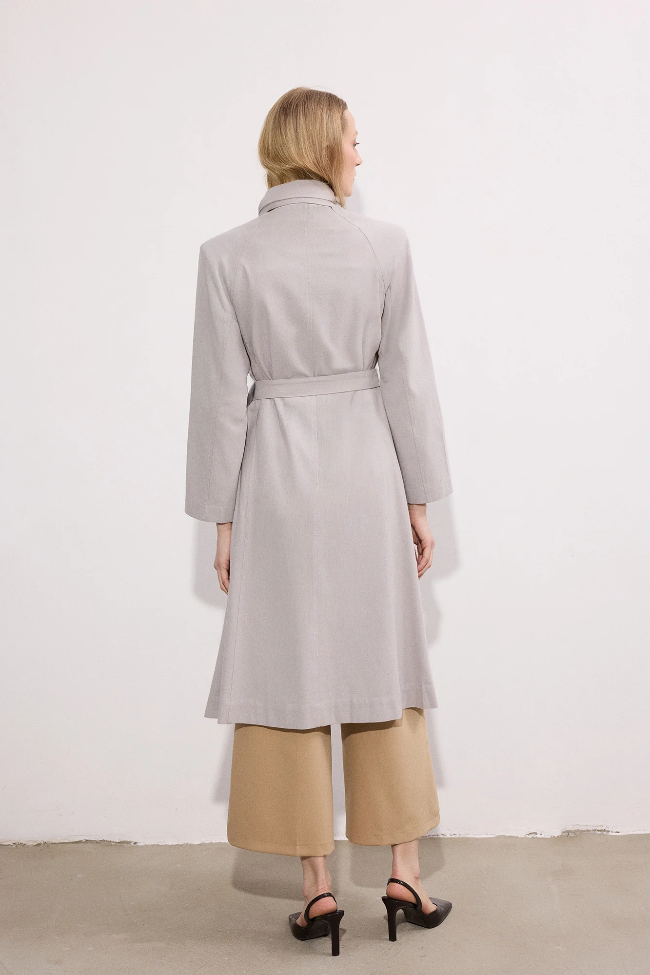GOLD BUTTONED DOUBLE BREASTED LINEN TRENCH COAT - Image 6