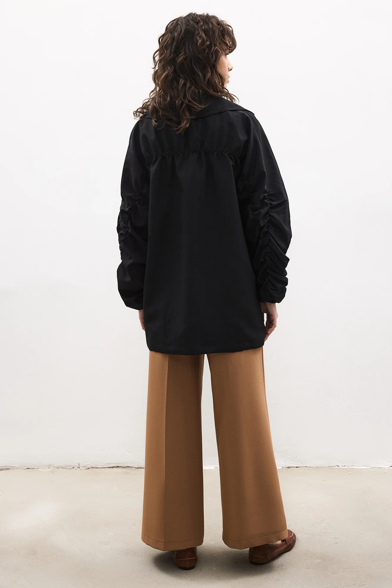 SHORT TRENCH COAT - Image 5