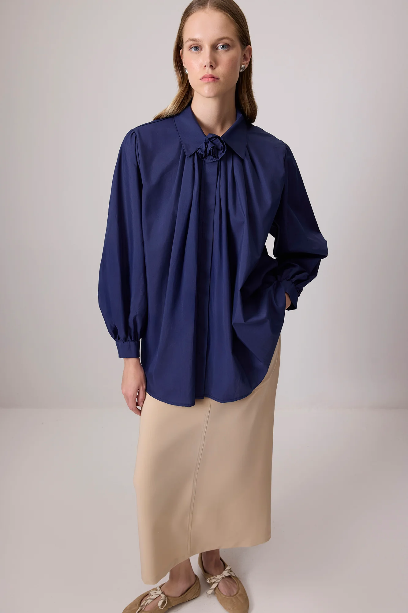100% COTTON ROSE DETAILED SHIRT - Image 2