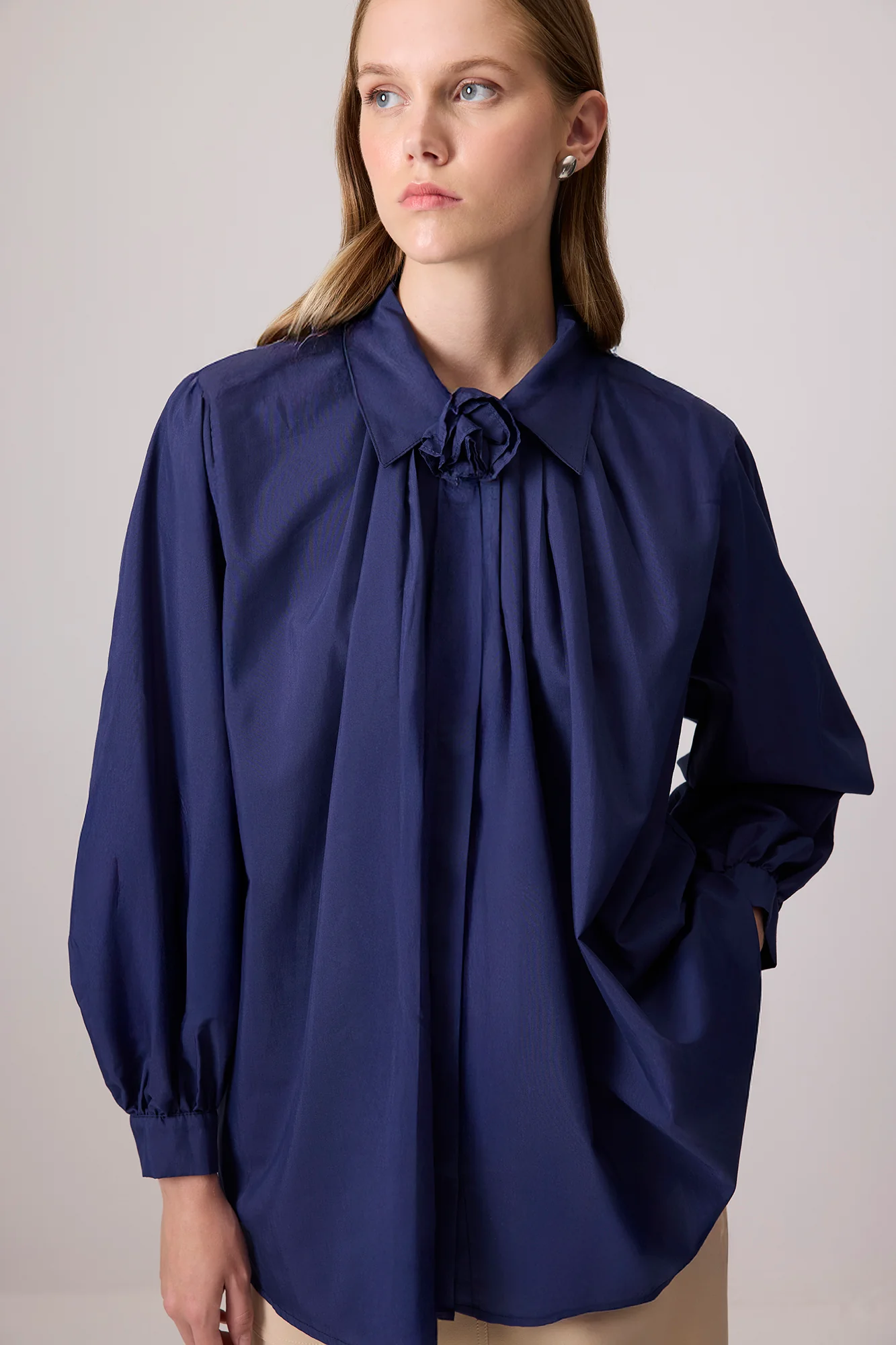100% COTTON ROSE DETAILED SHIRT - Image 3