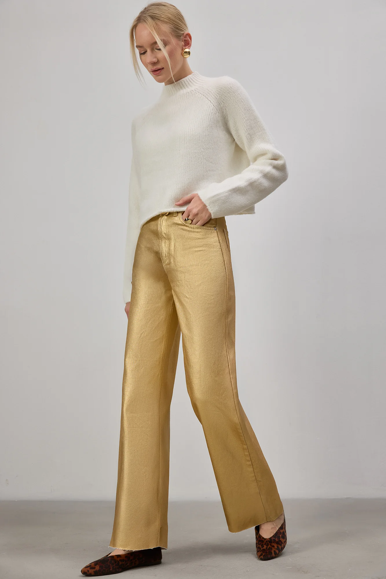 HIGH WAISTED METALLIC PANTS - Image 3