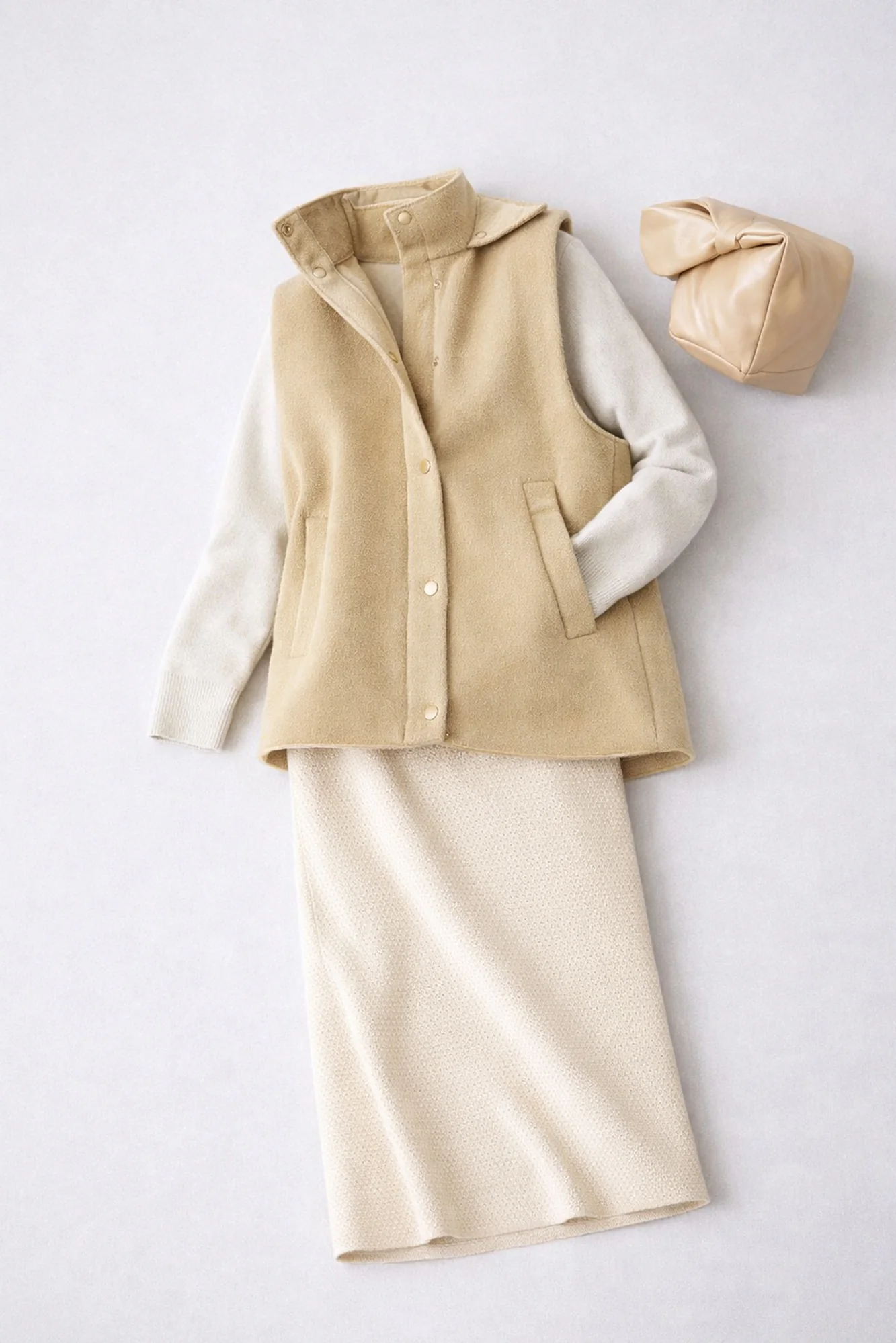 HOODED PUFFY VEST - Image 3