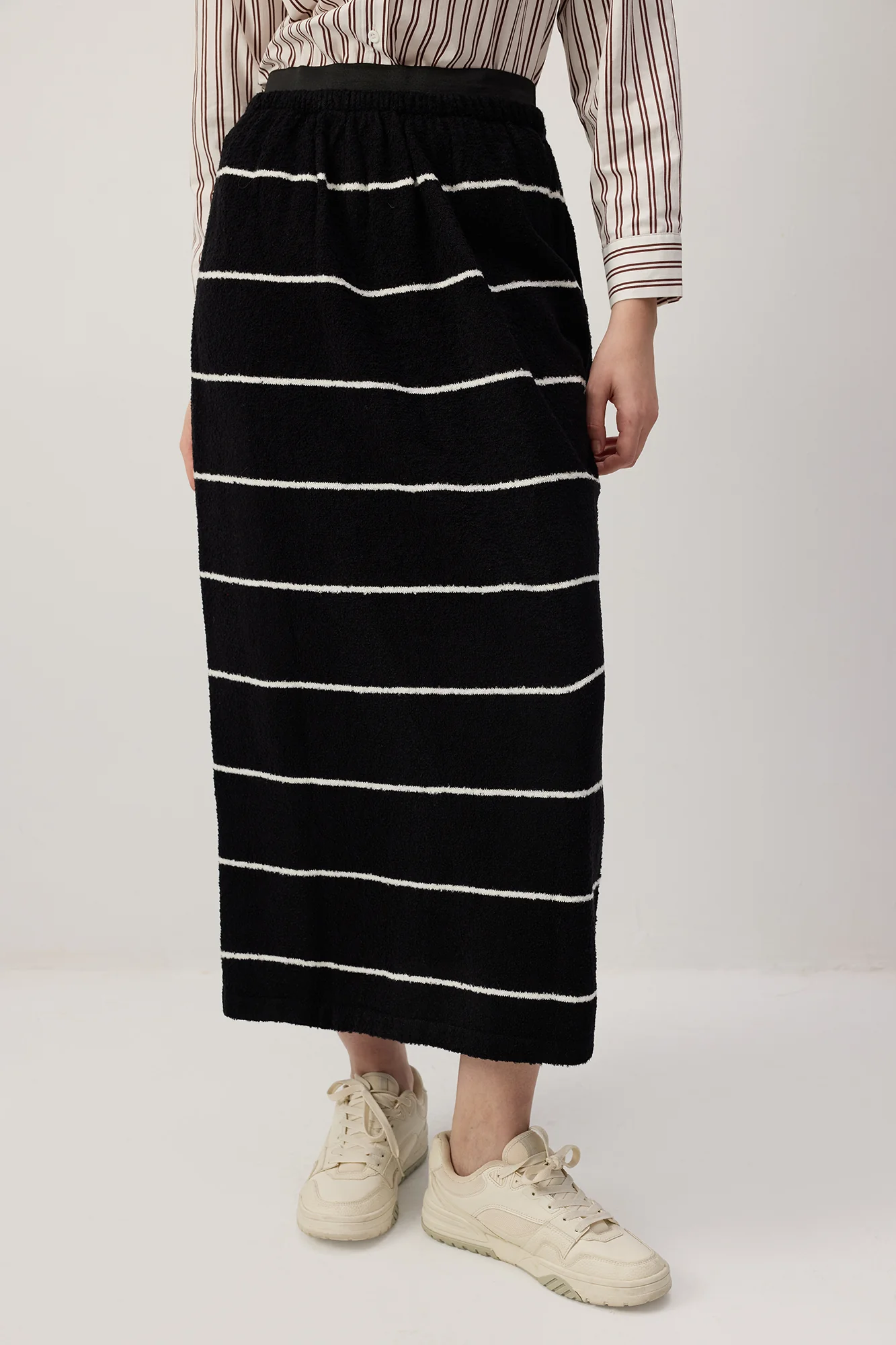 KNITTED SKIRT WITH ELASTICATED WAIST - Image 3