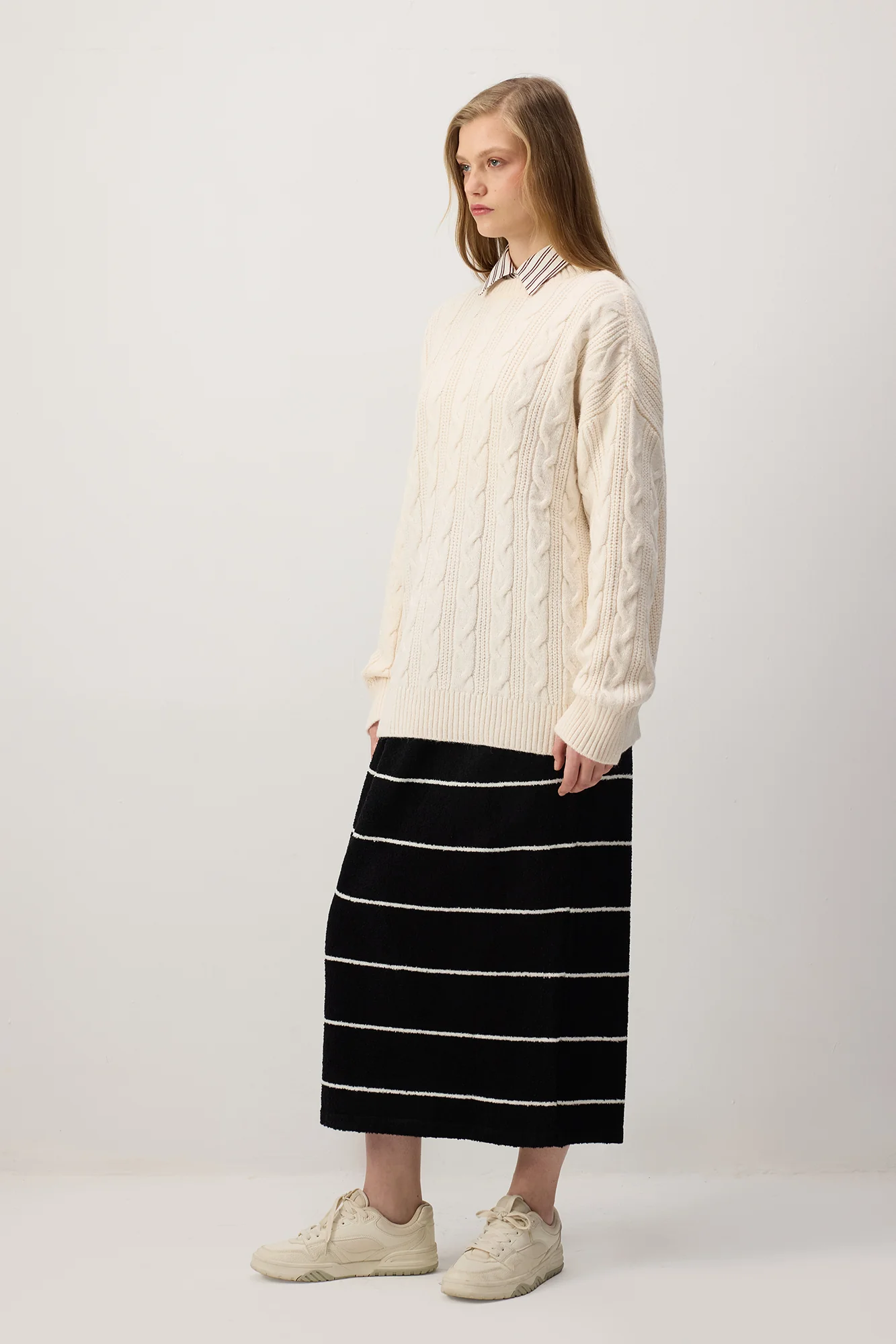 KNITTED SKIRT WITH ELASTICATED WAIST - Image 4
