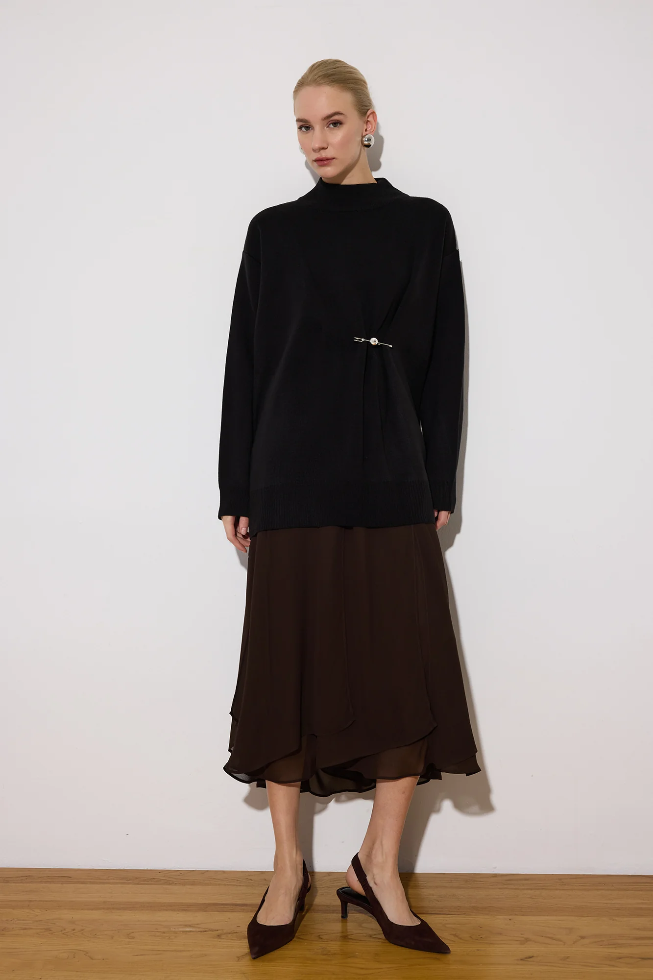 KNIT TUNIC WITH METAL ACCESSORIES - Image 4