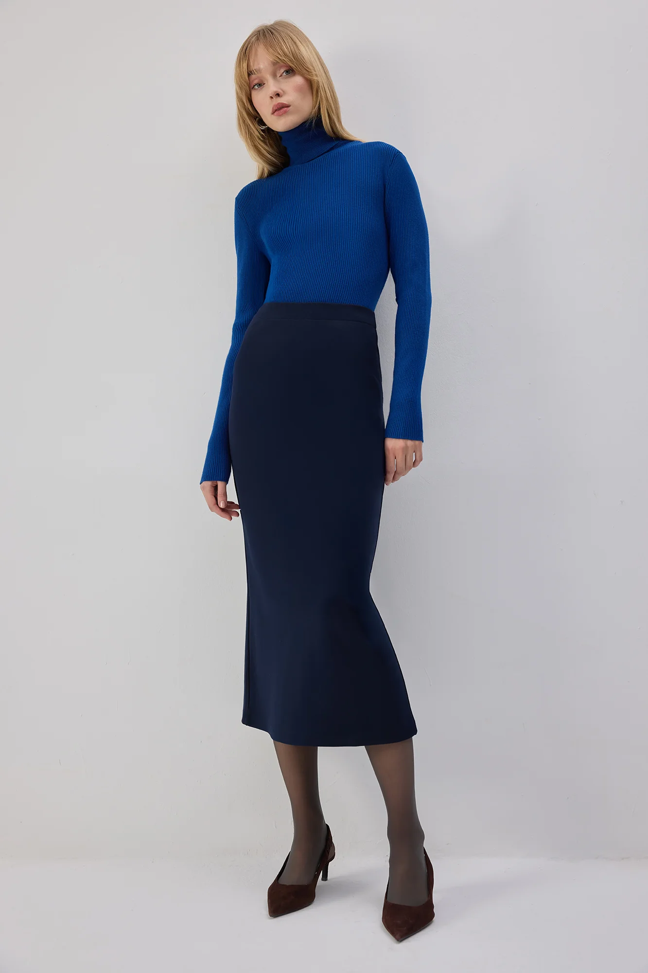 KNITTED SKIRT WITH ELASTIC WAIST - Image 3