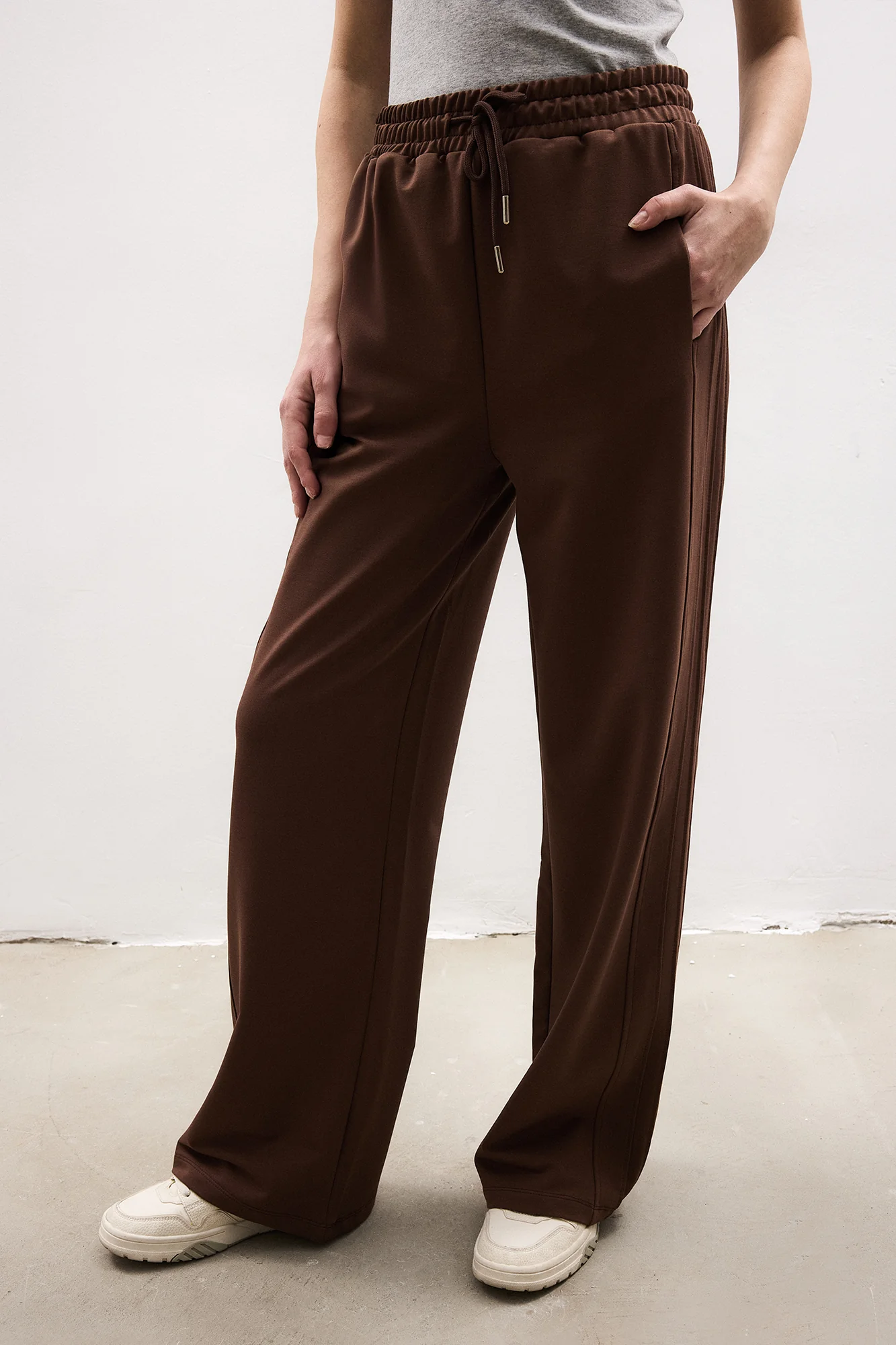 KNITTED TROUSERS WITH ELASTIC WAIST - Image 4